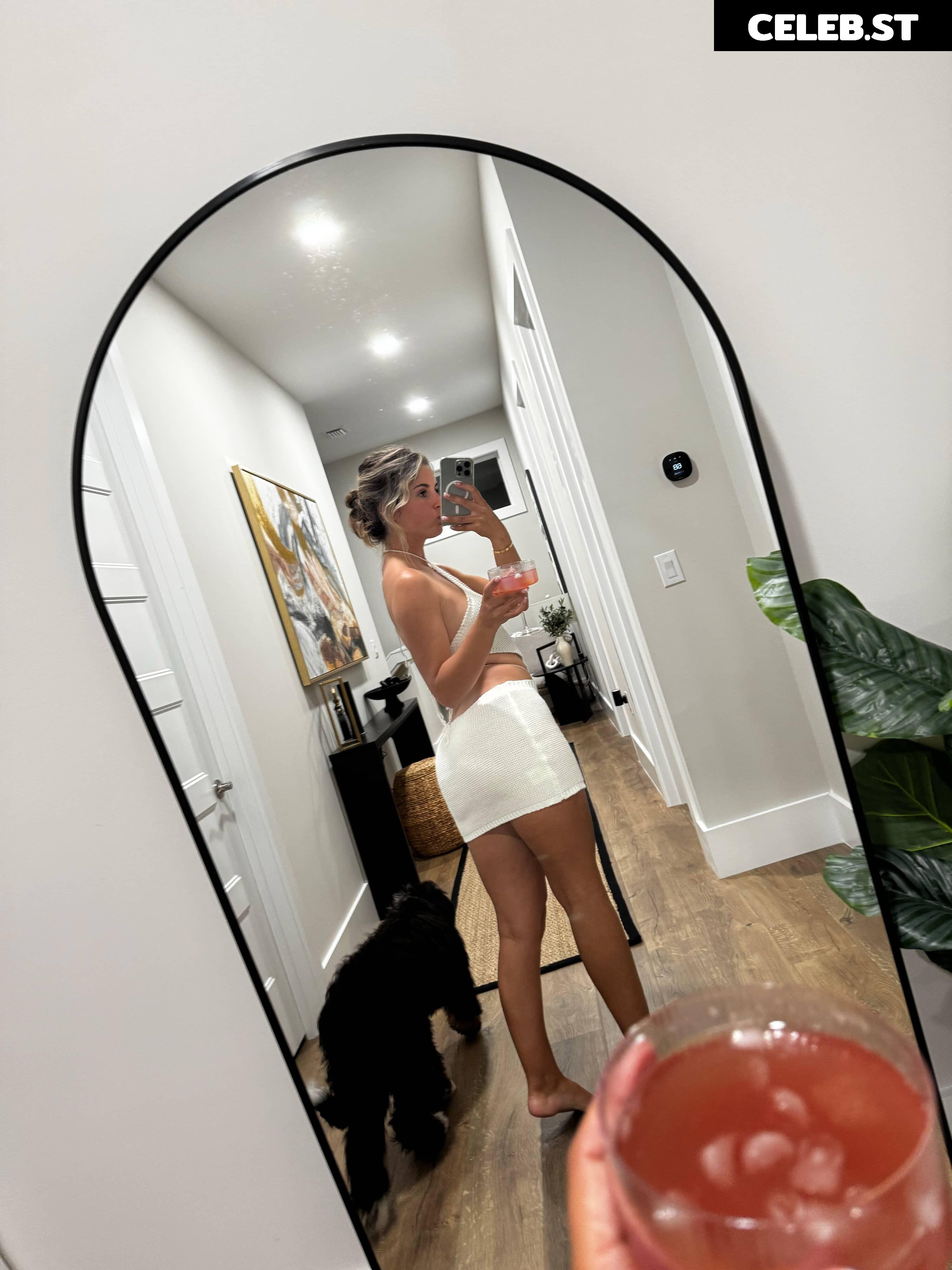Corina_907 | Corinna Layton Image 23900217