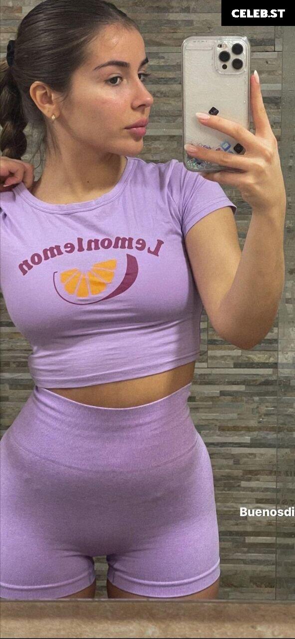 Isa Brunelli aka isabrunellii Image 23902949