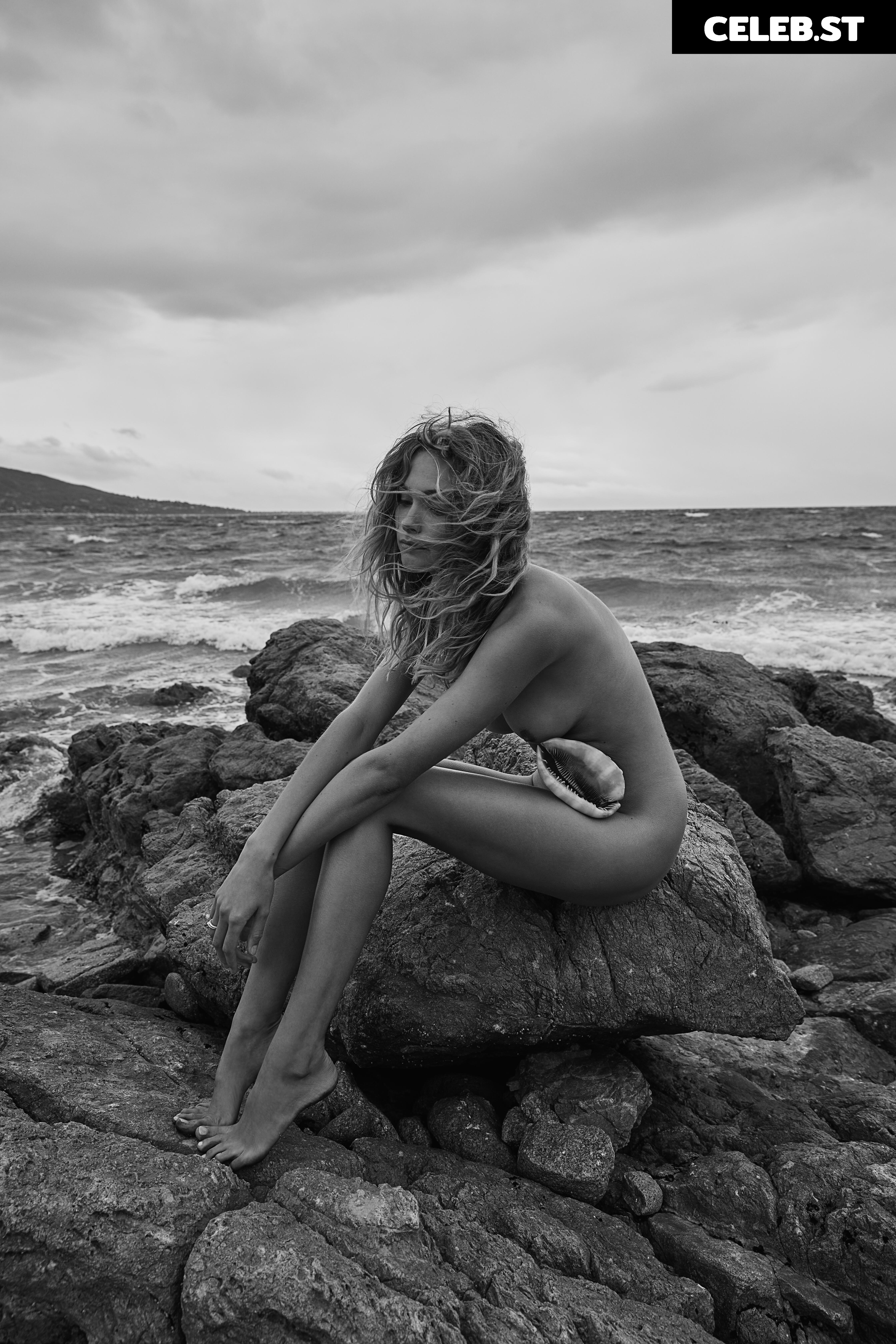 Natalie Jayne Roser/ Series Magazine Image 23845689