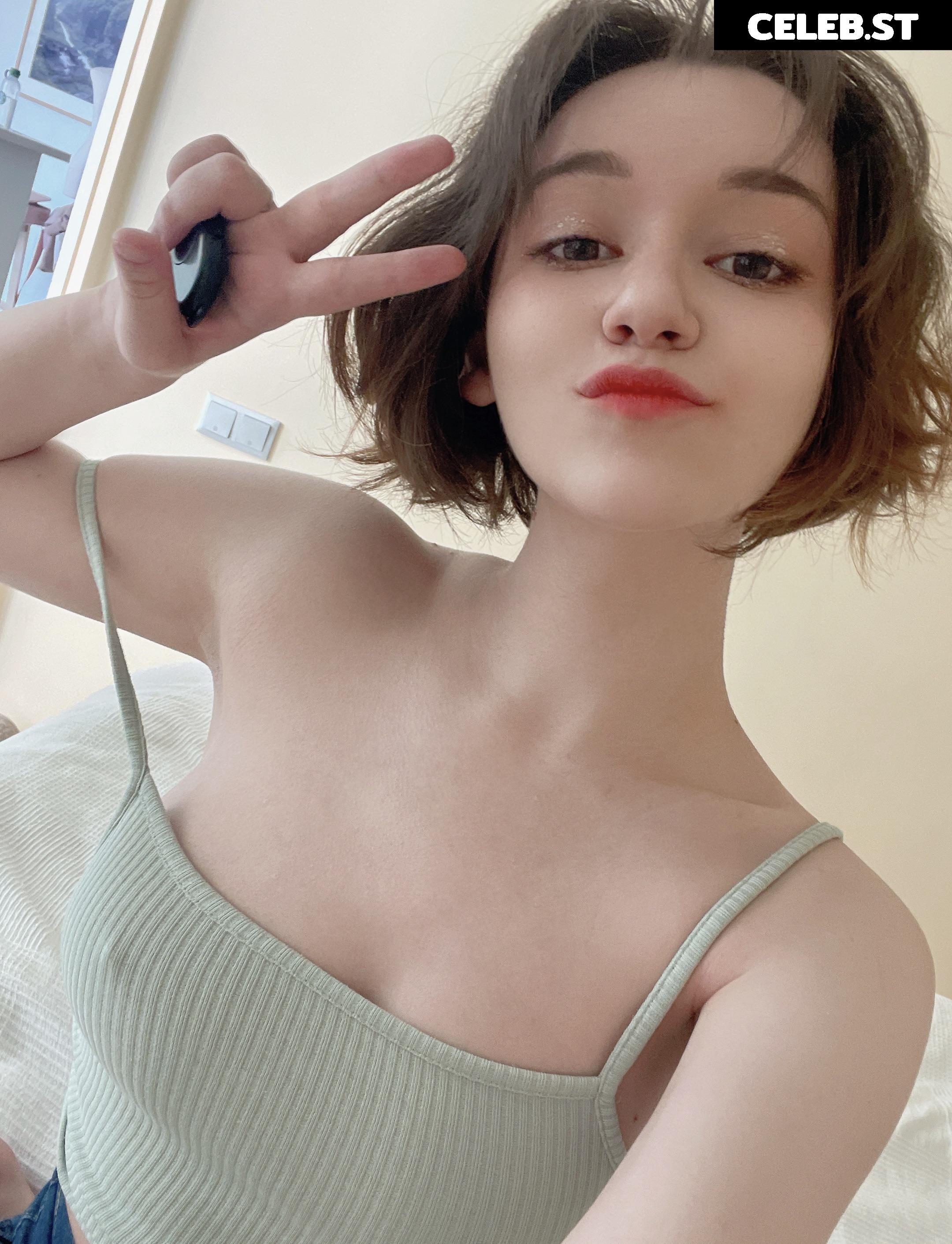 Donna loli Image 23844865
