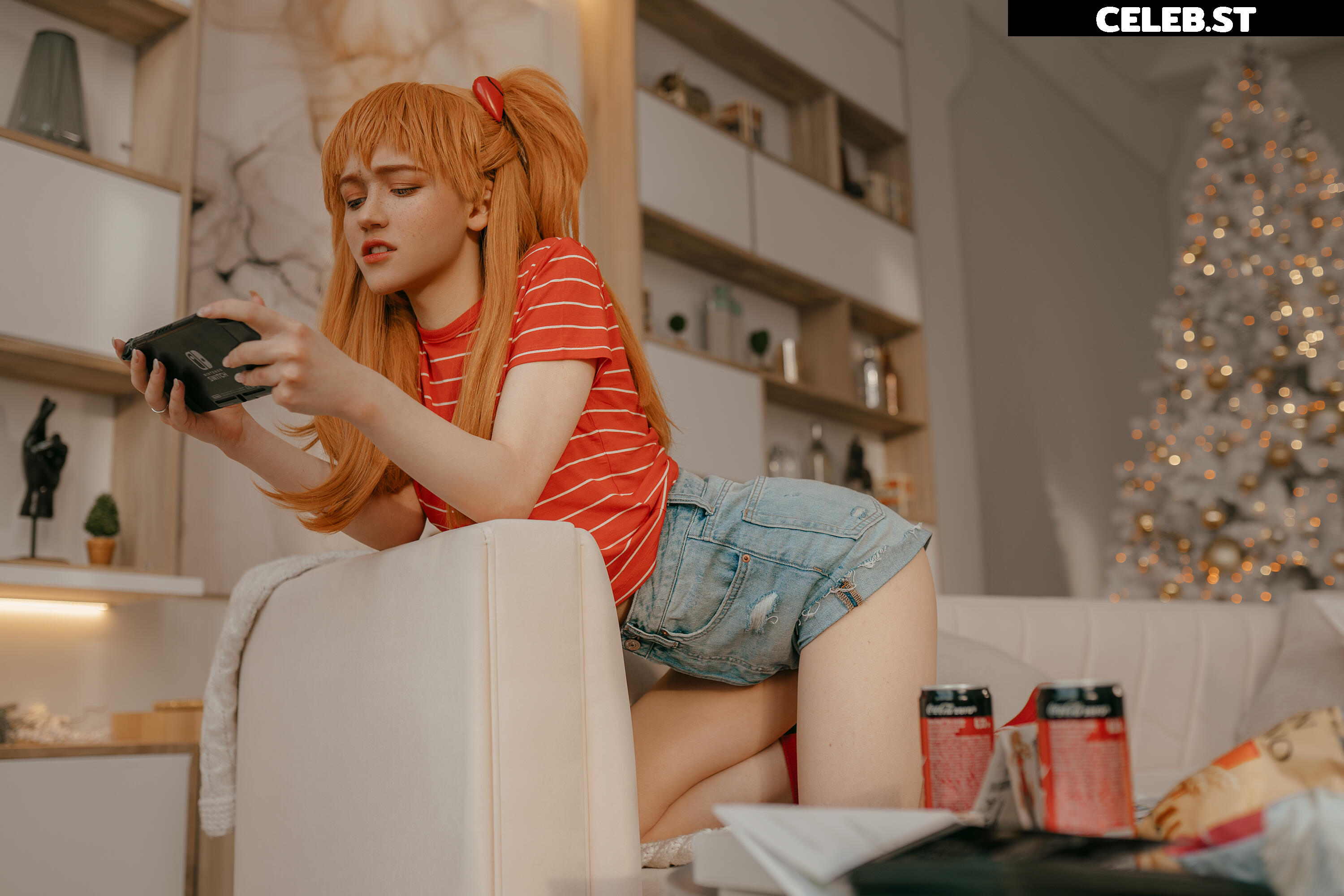 Donna loli Image 23844434