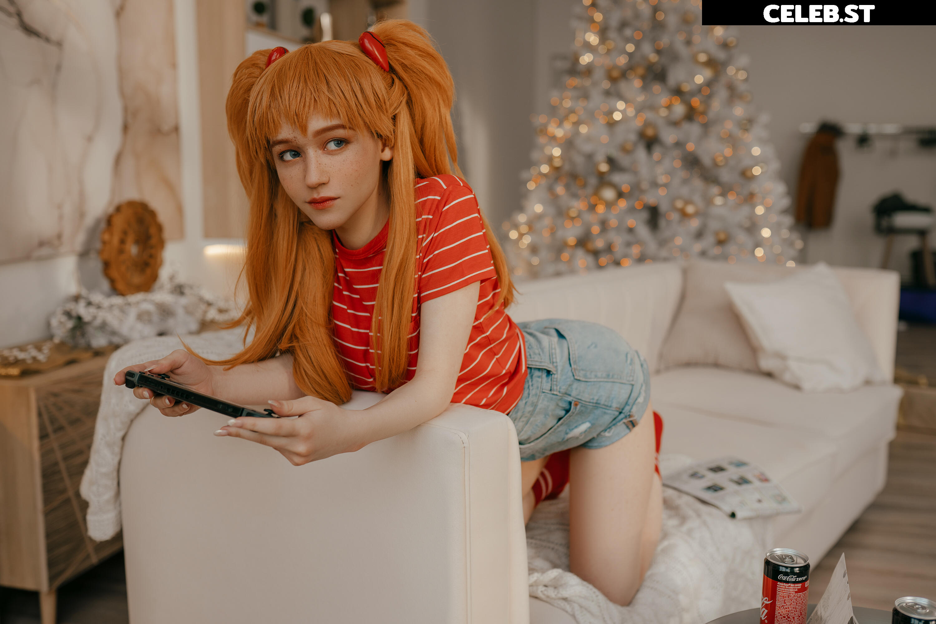 Donna loli Image 23844438