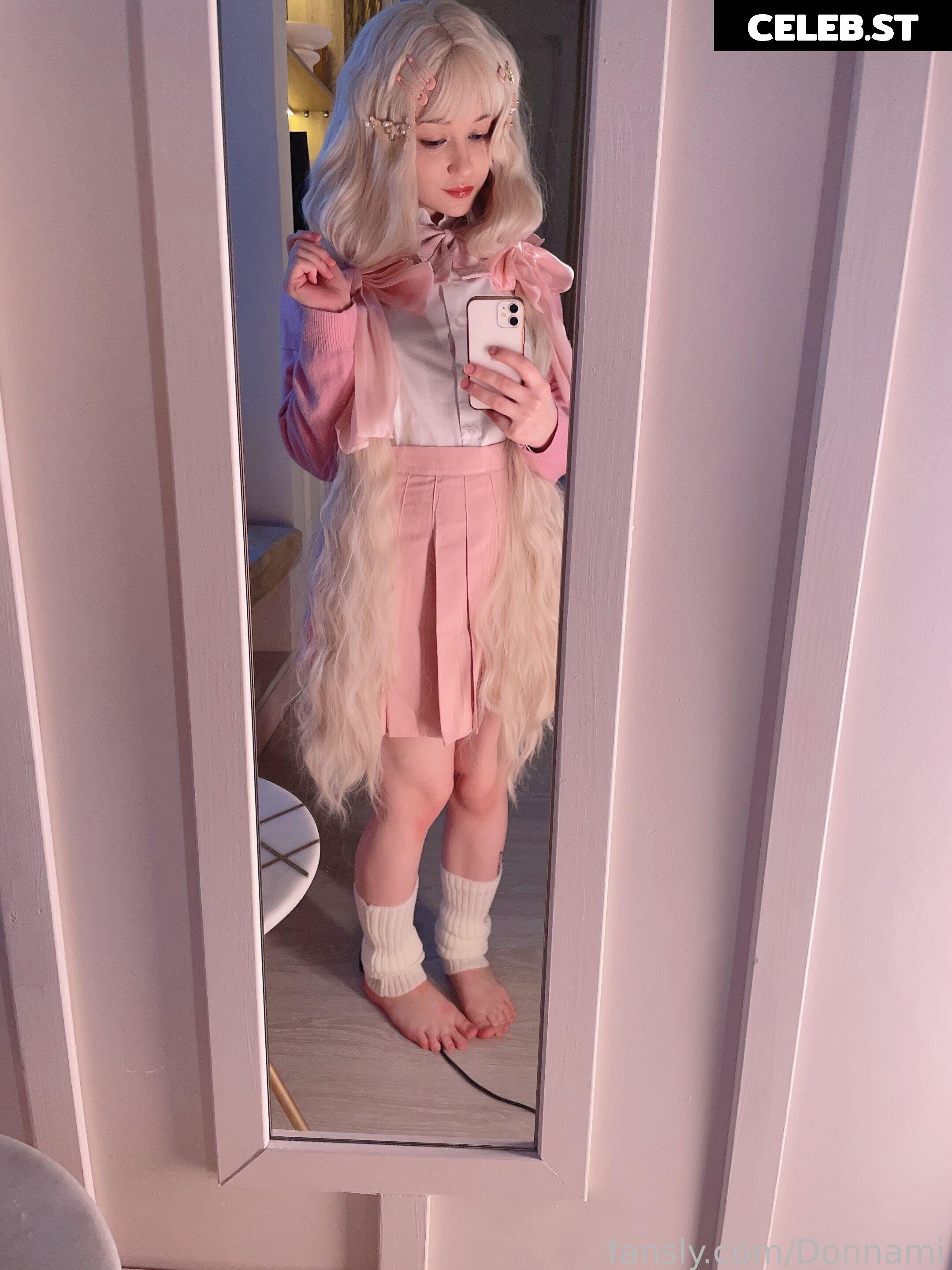 Donna loli Image 23844756