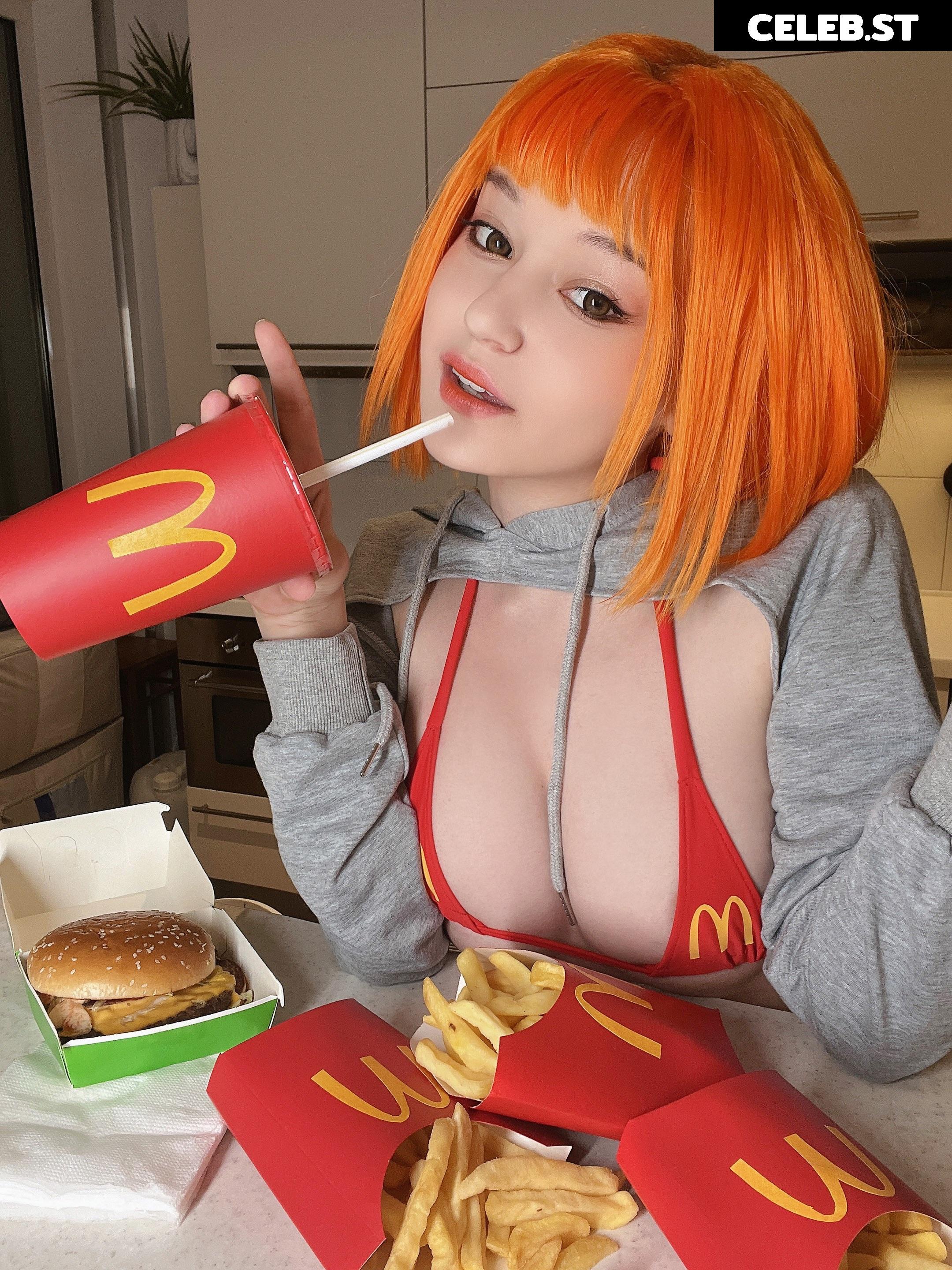 Donna loli Image 23844037