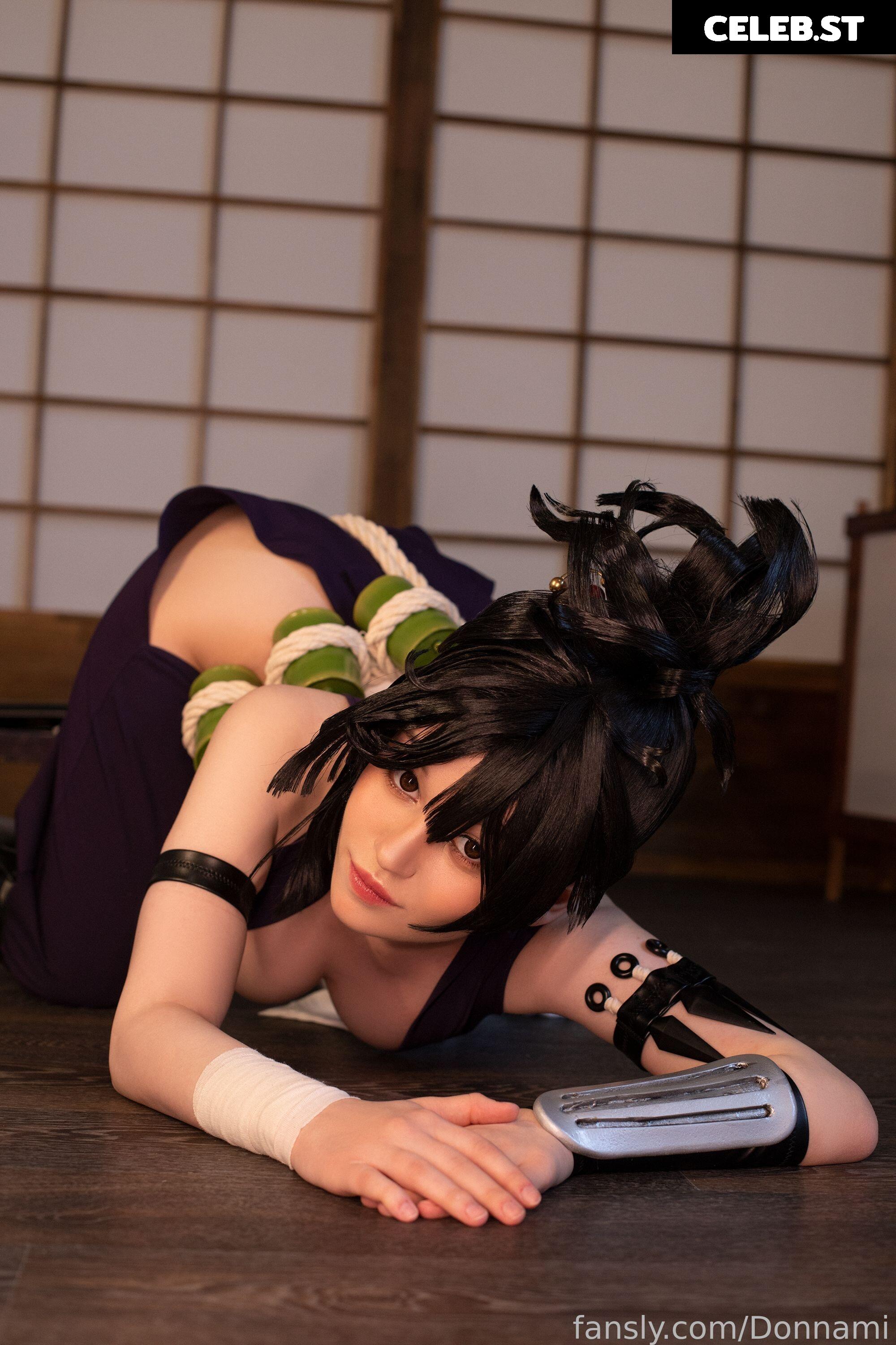 Donna loli Image 23844395