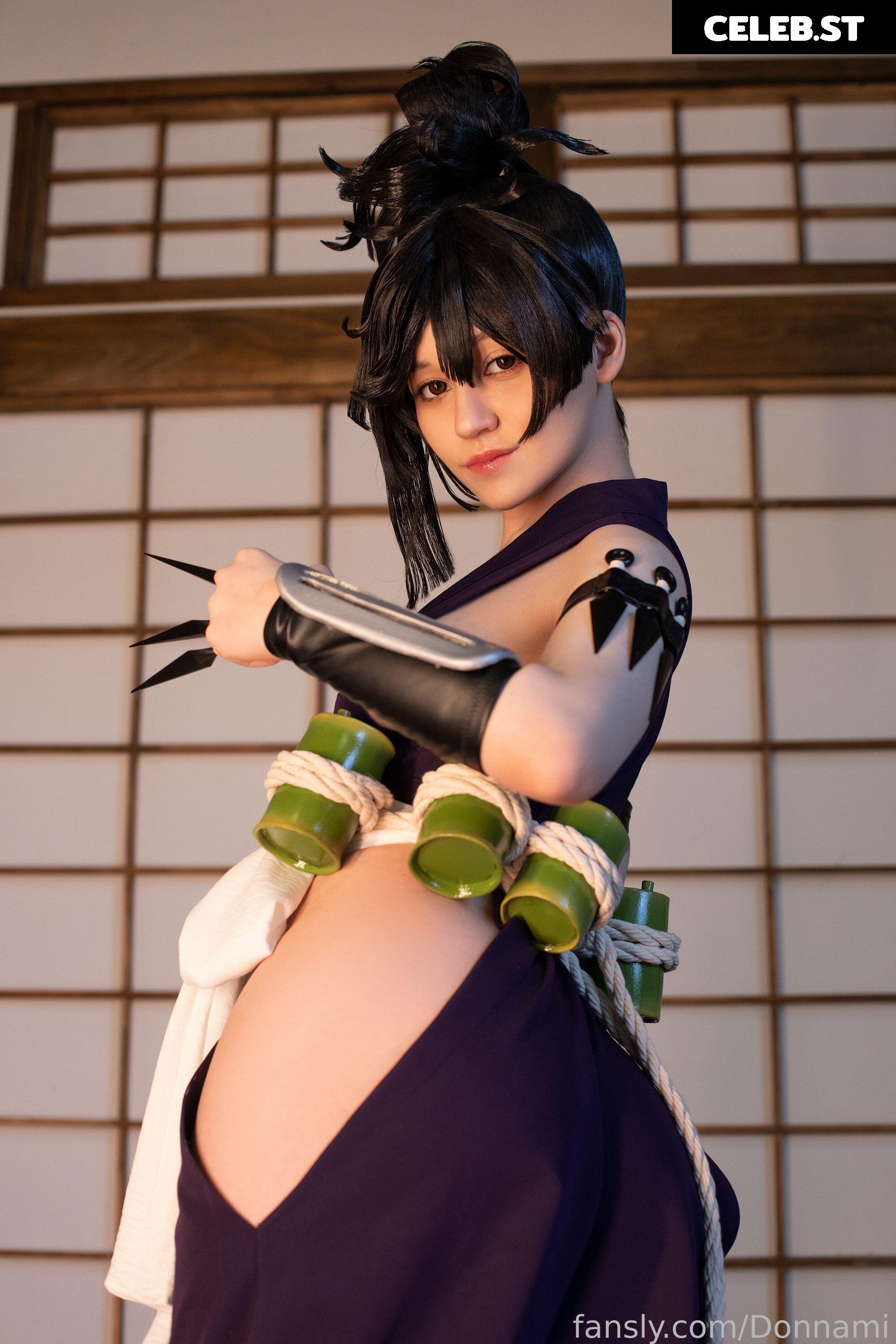 Donna loli Image 23844394
