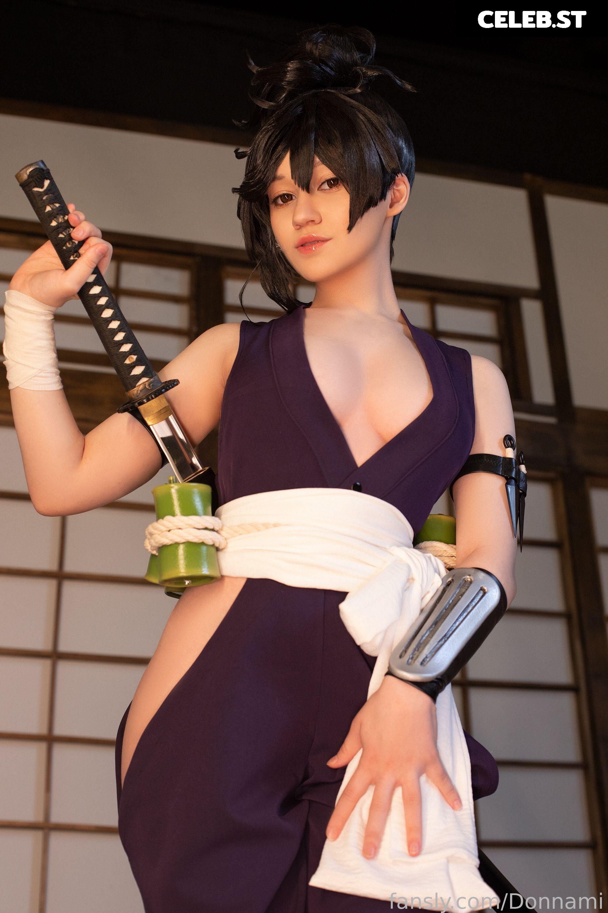 Donna loli Image 23844383