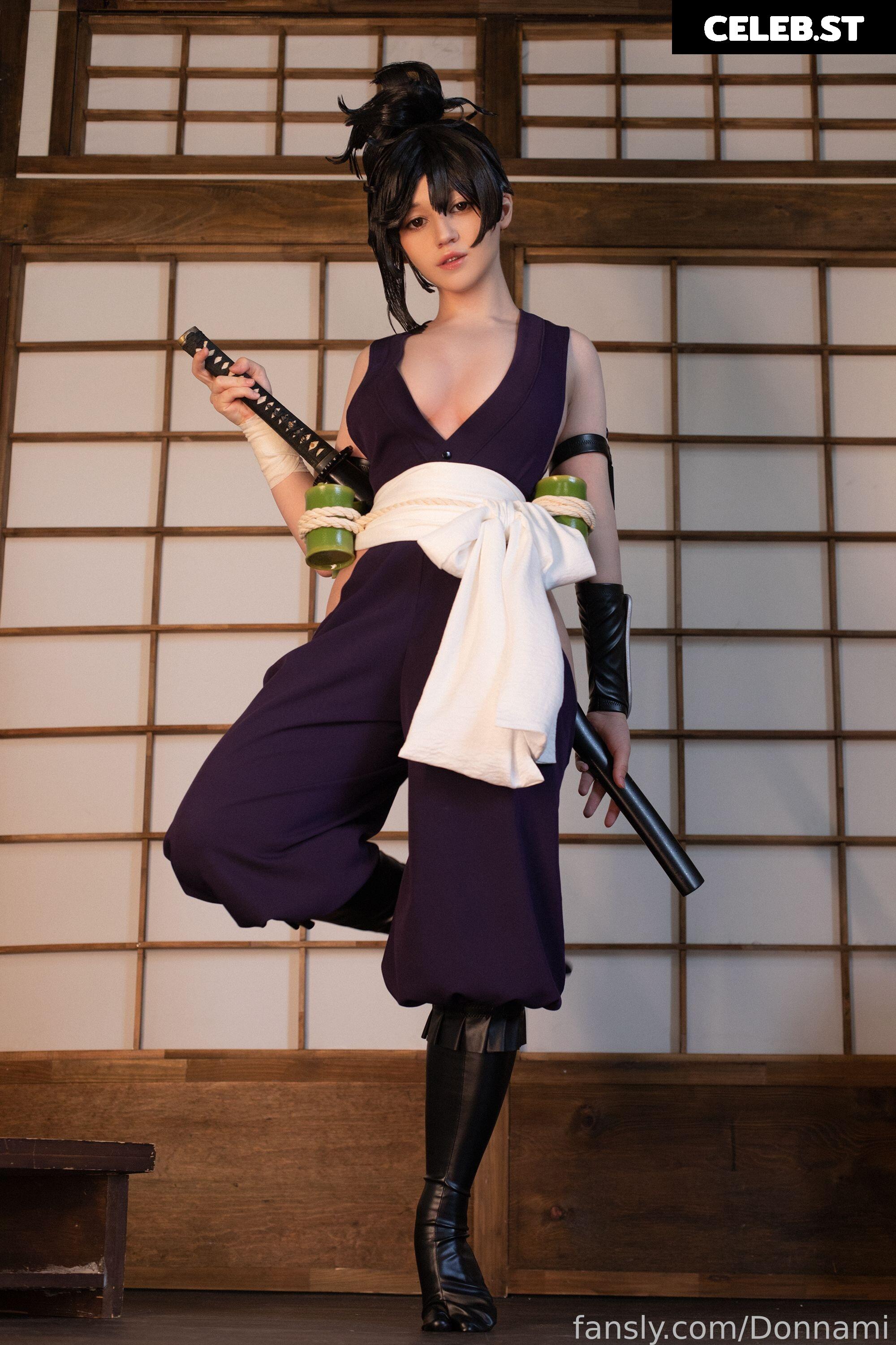 Donna loli Image 23844380