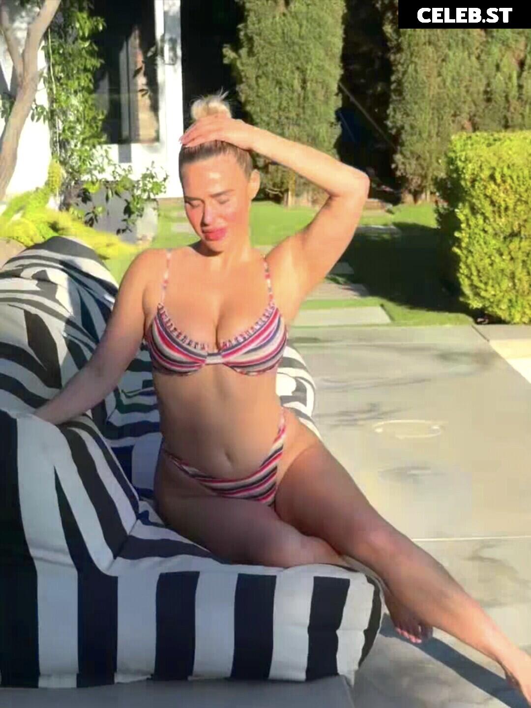 WWE Lana / CJ Perry Image 23840800