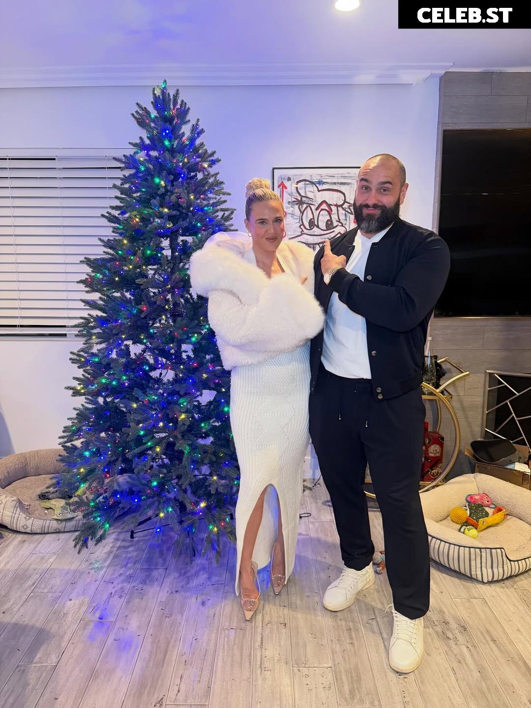 WWE Lana / CJ Perry Image 23840879