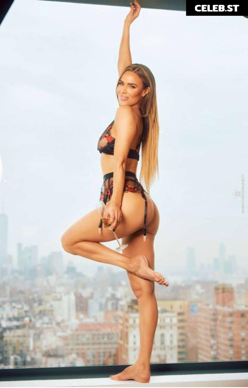 WWE Lana / CJ Perry Image 23840037