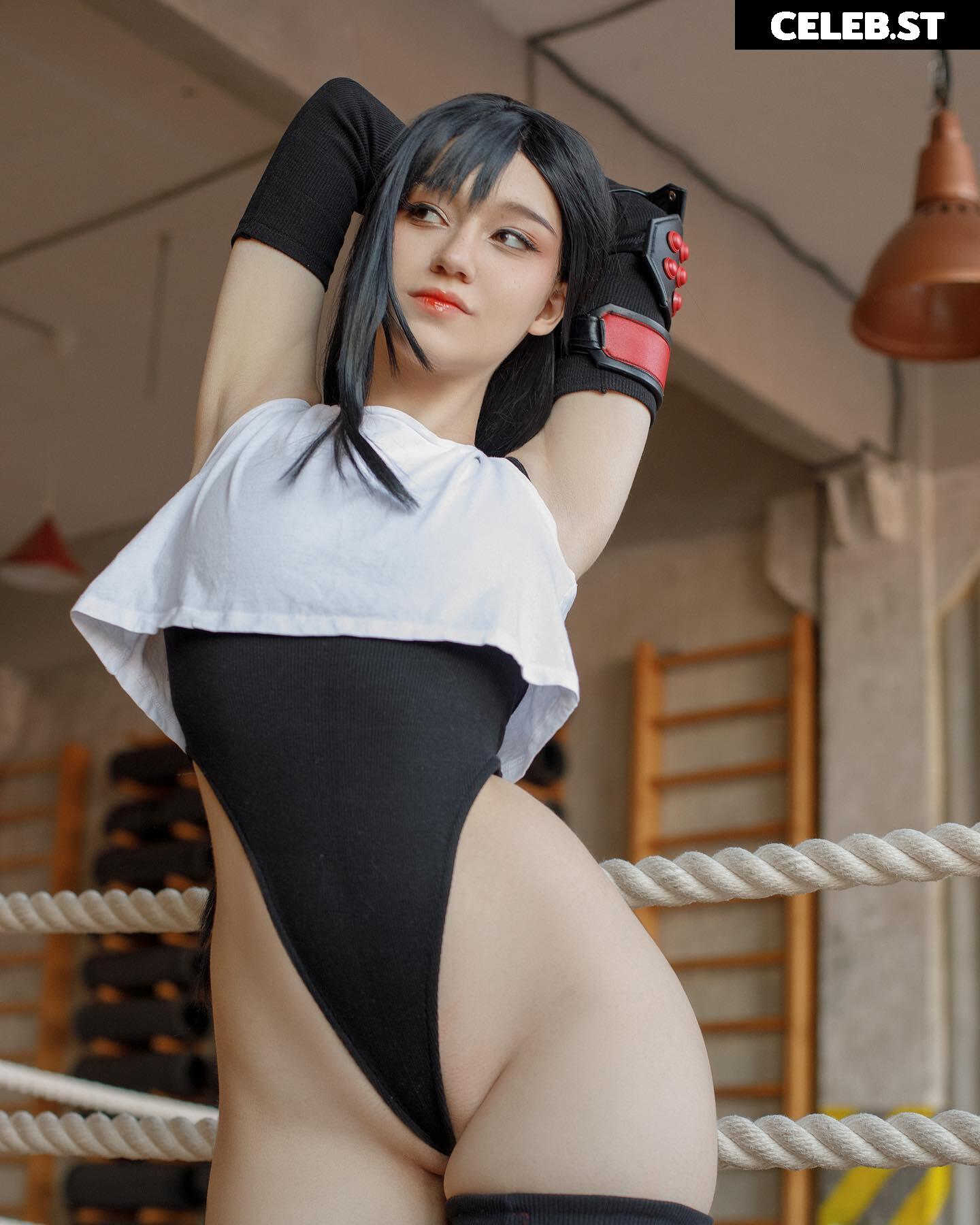 Donna loli Image 23843457