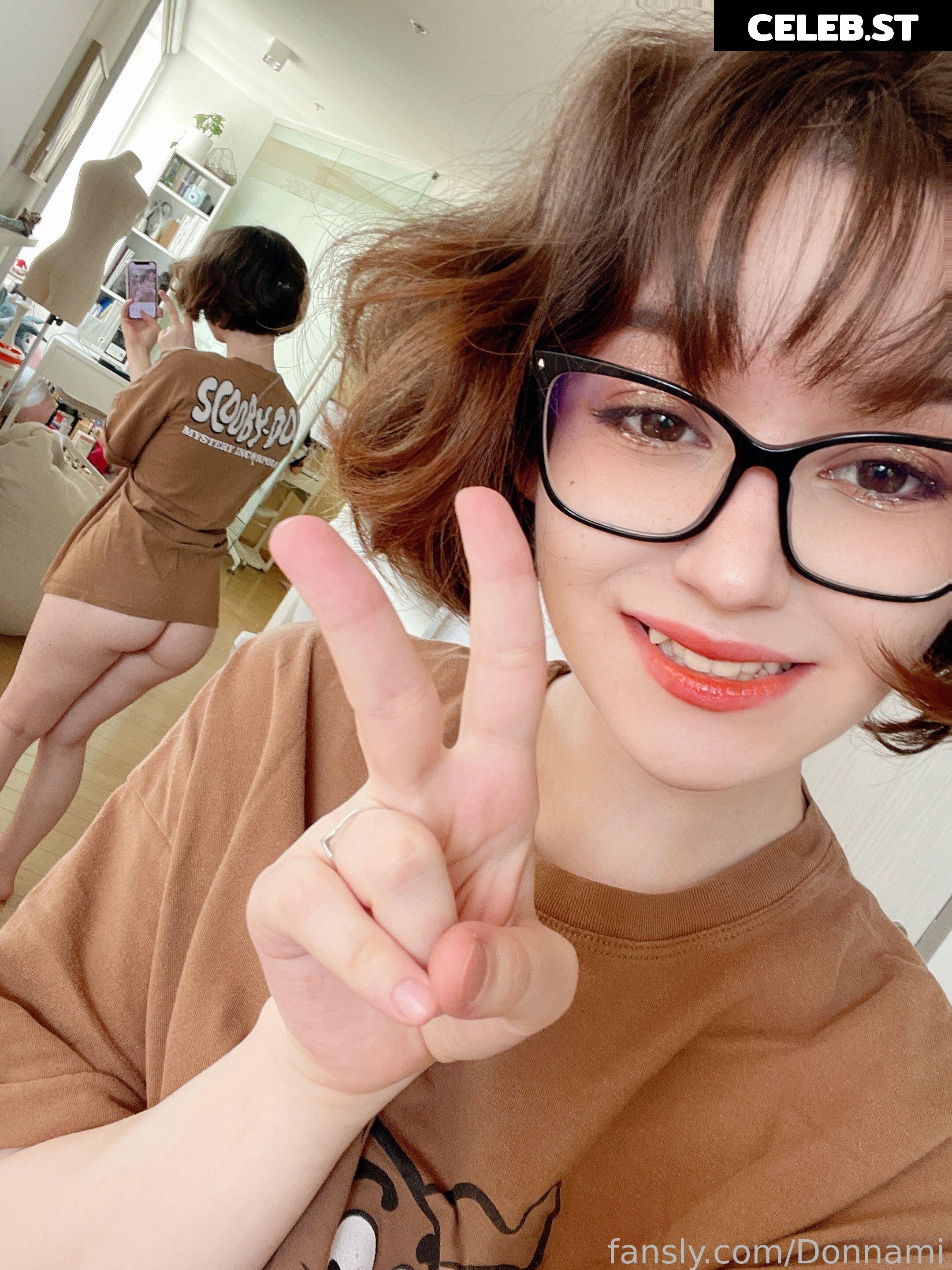 Donna loli Image 23843761