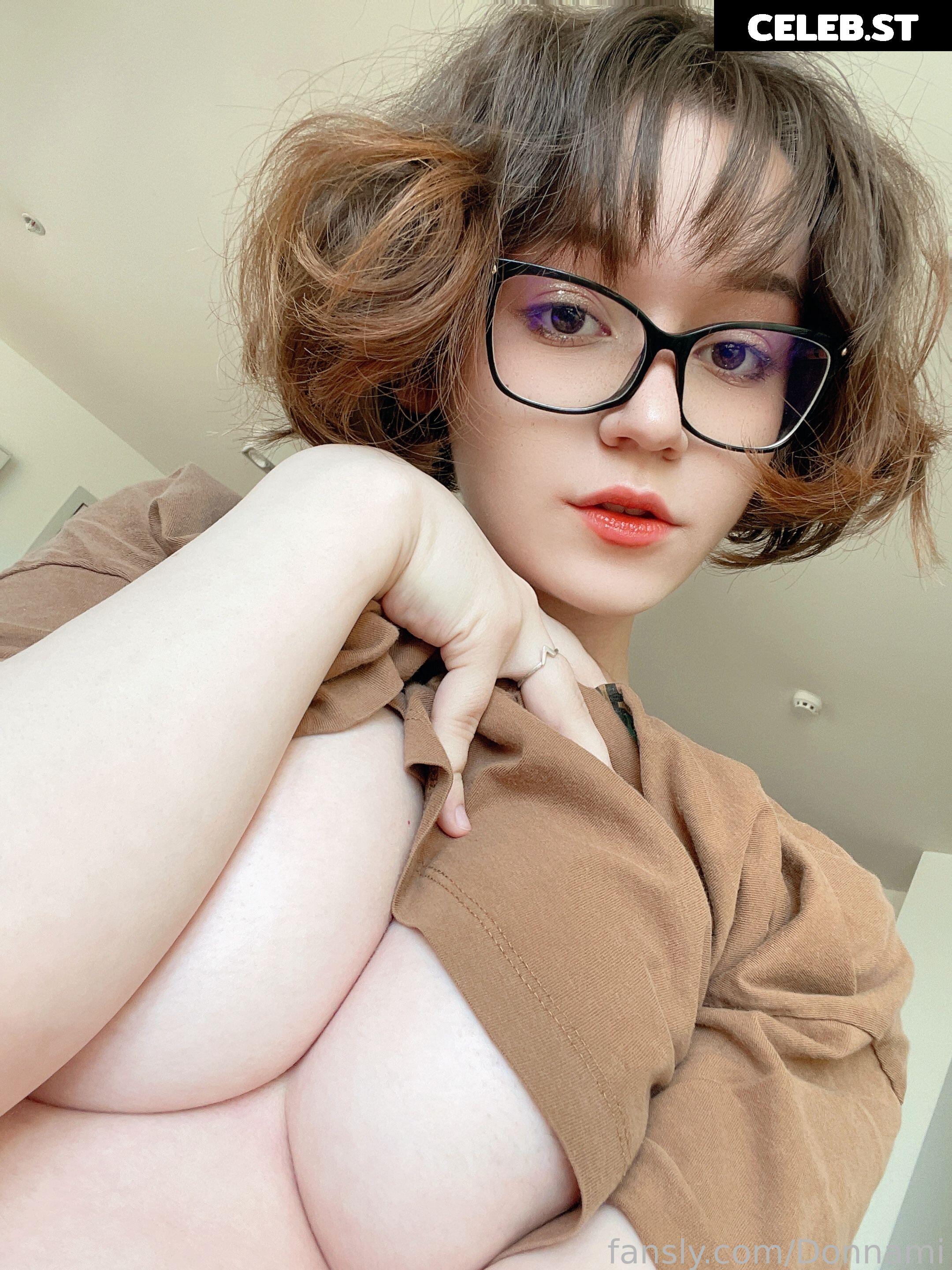 Donna loli Image 23843759