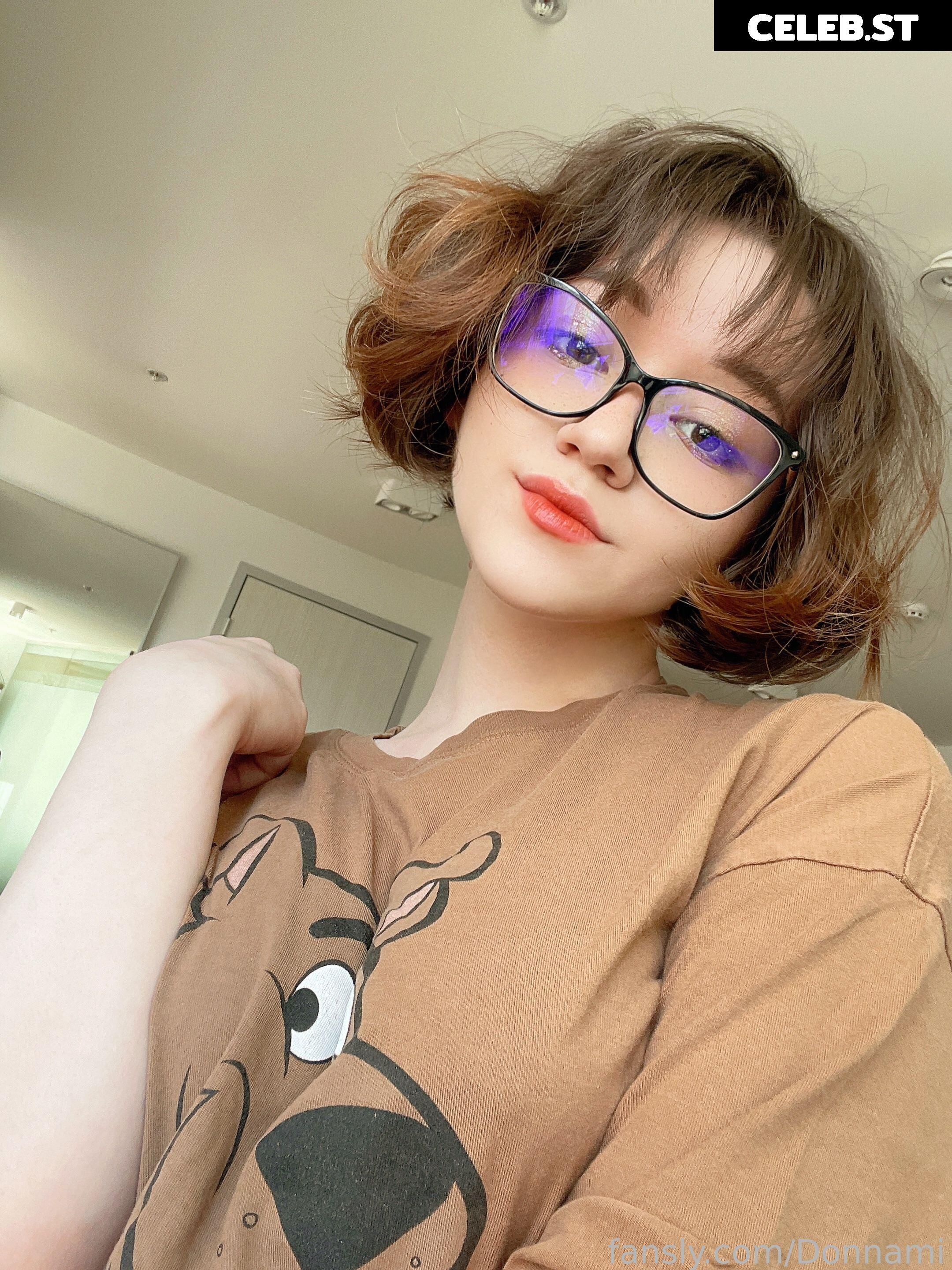 Donna loli Image 23843758