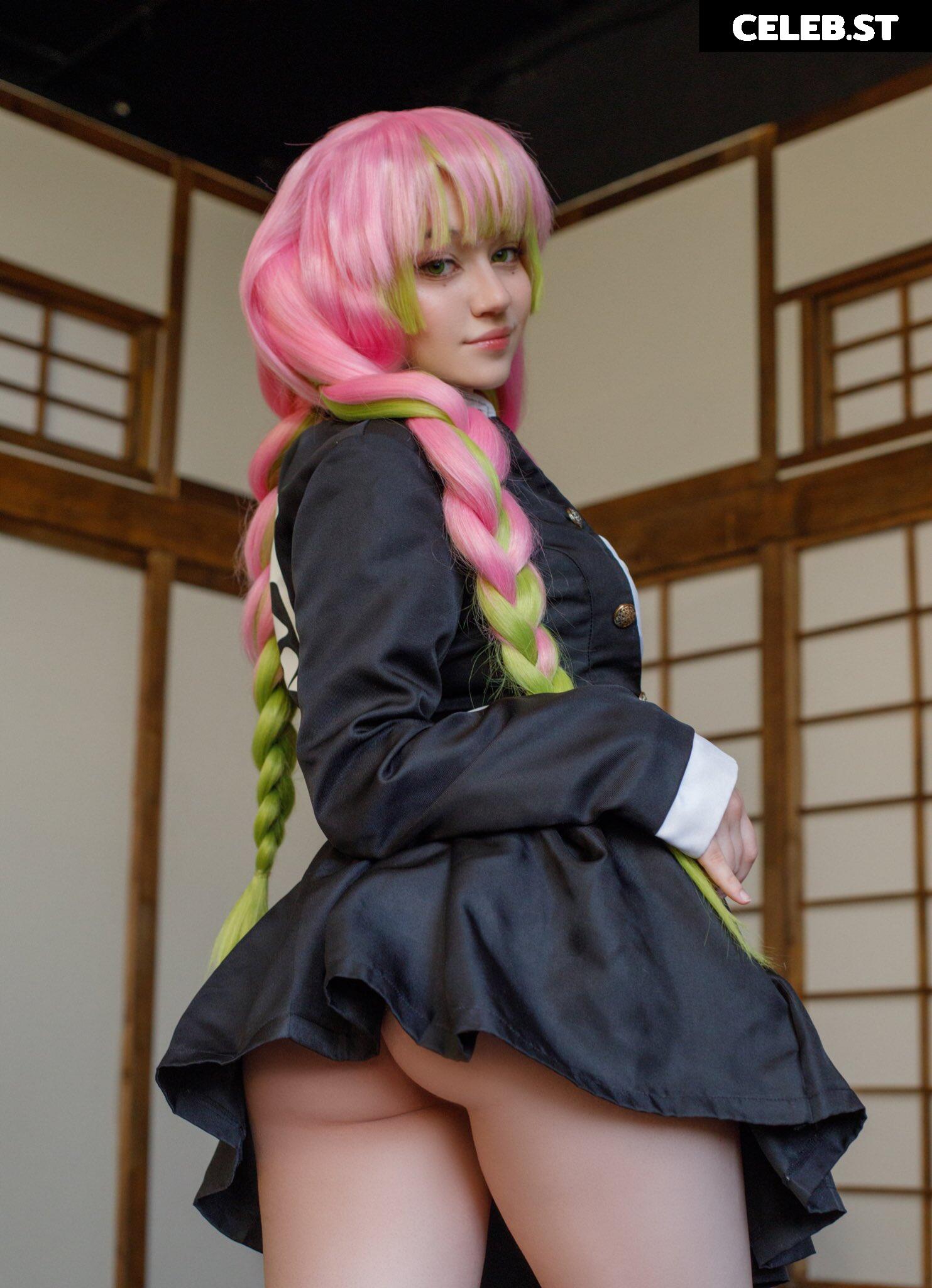Donna loli Image 23843626