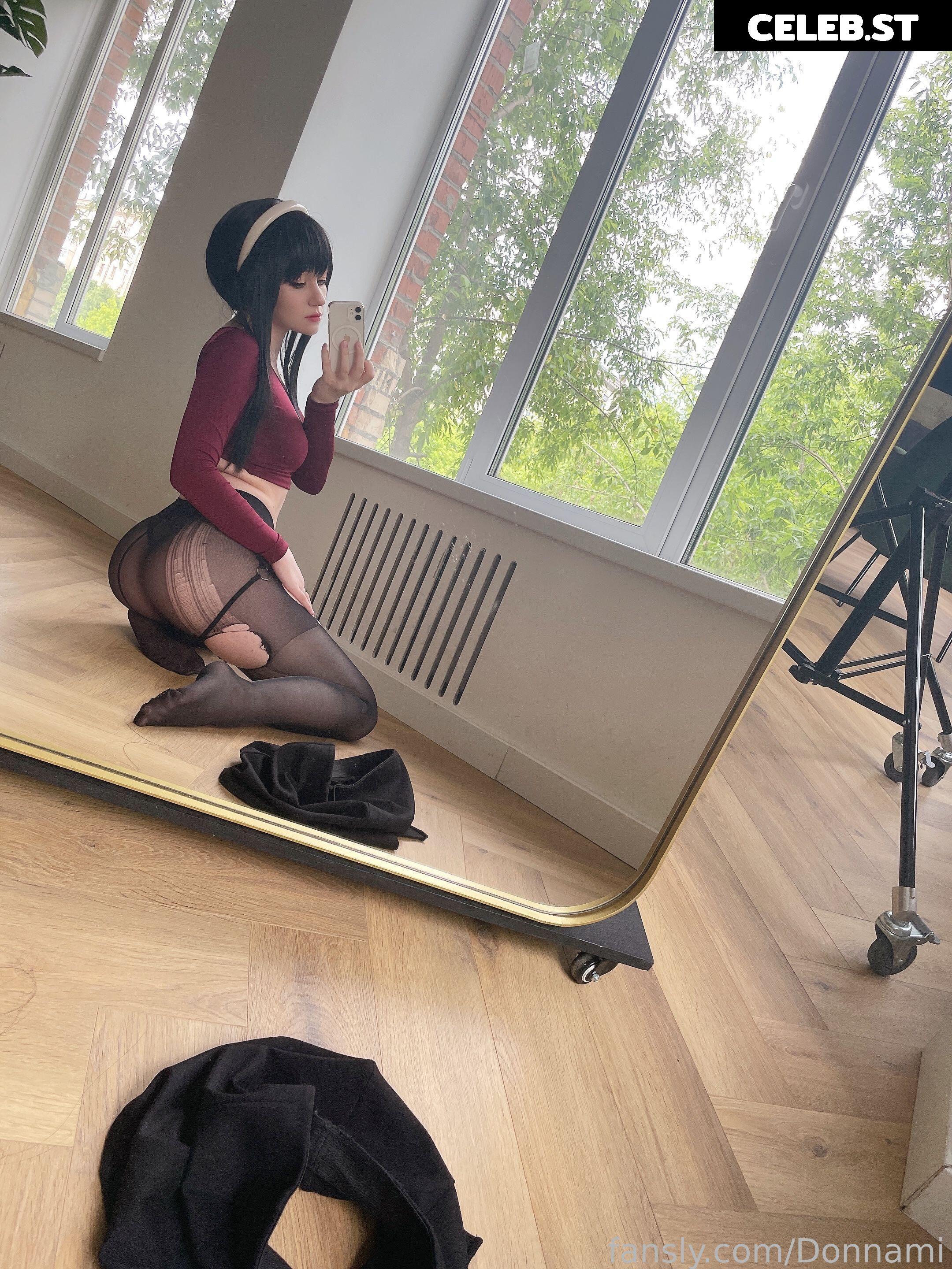 Donna loli Image 23843144