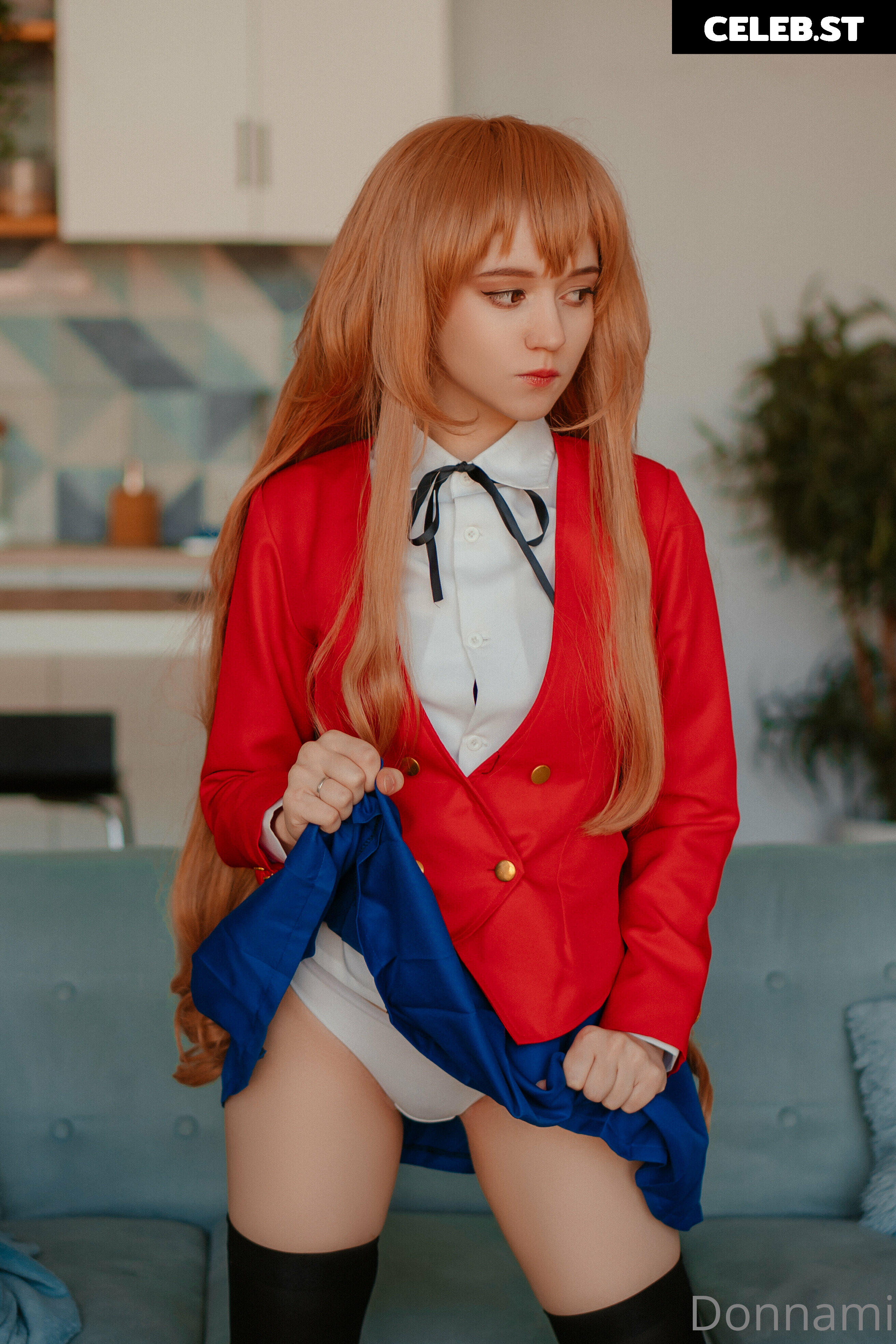 Donna loli Image 23842997