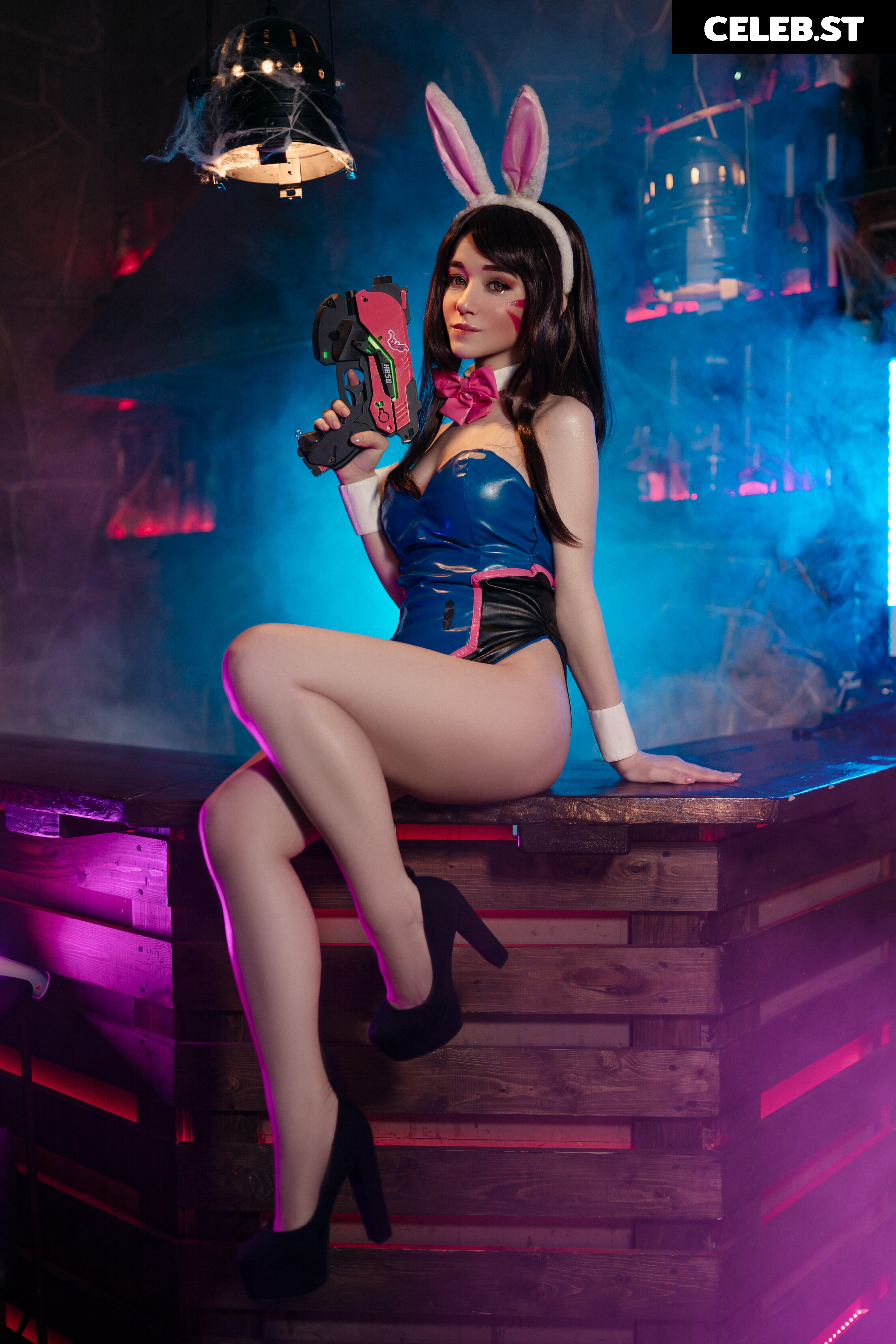 Donna loli Image 23842931
