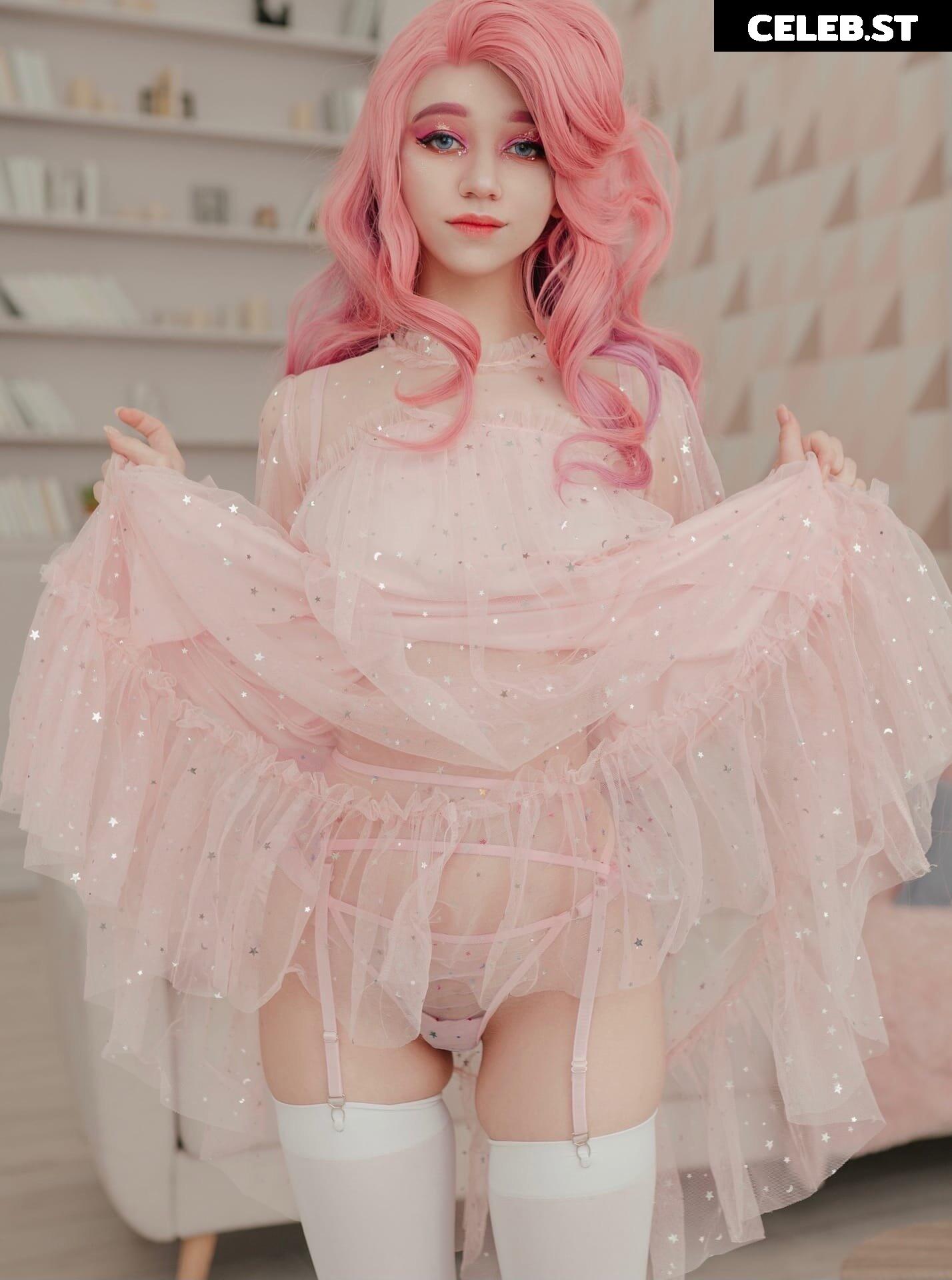 Donna loli Image 23842966
