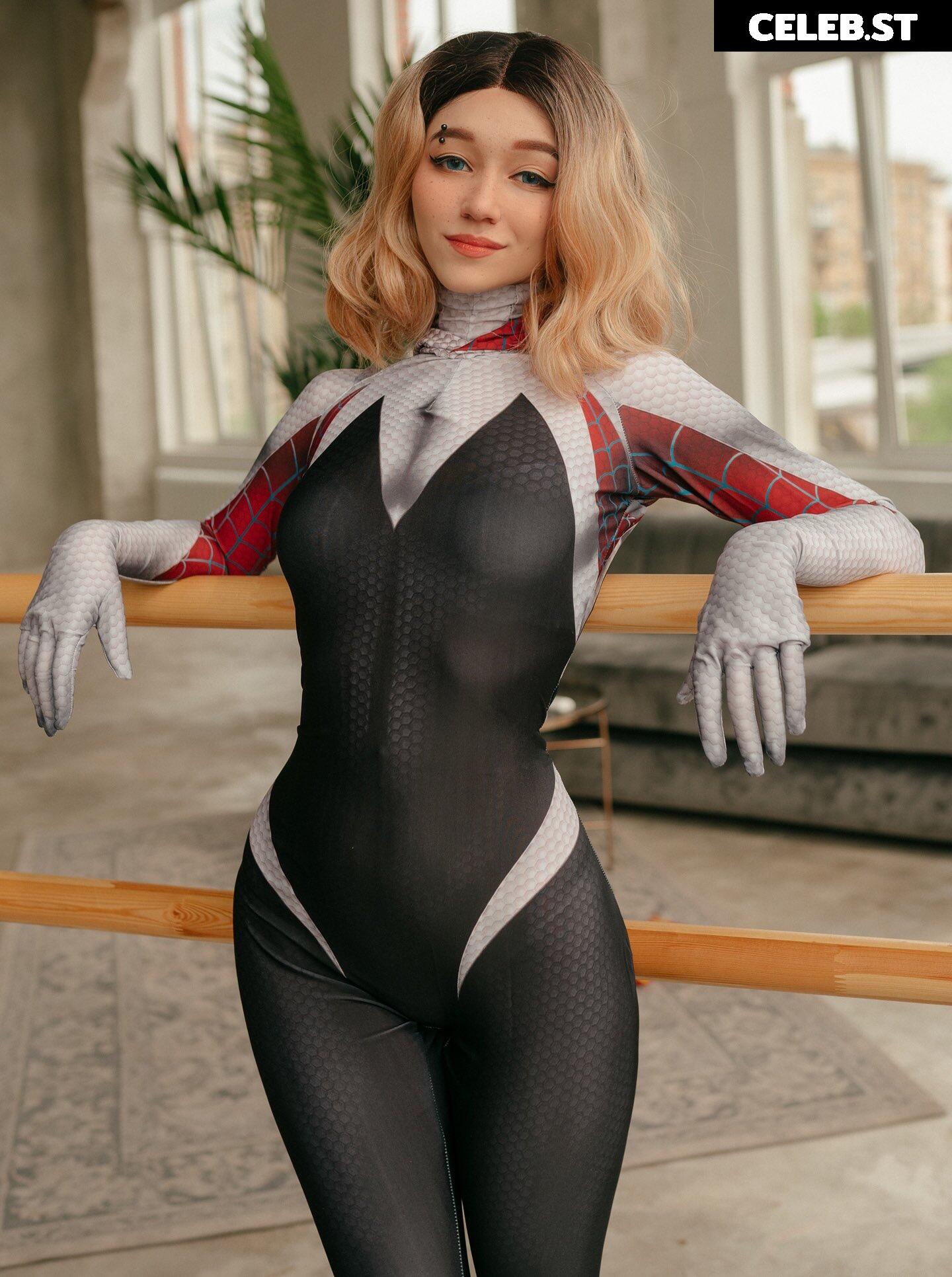 Donna loli Image 23842415