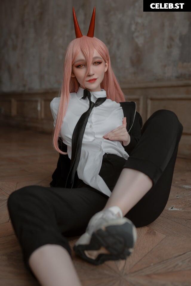 Donna loli Image 23842773