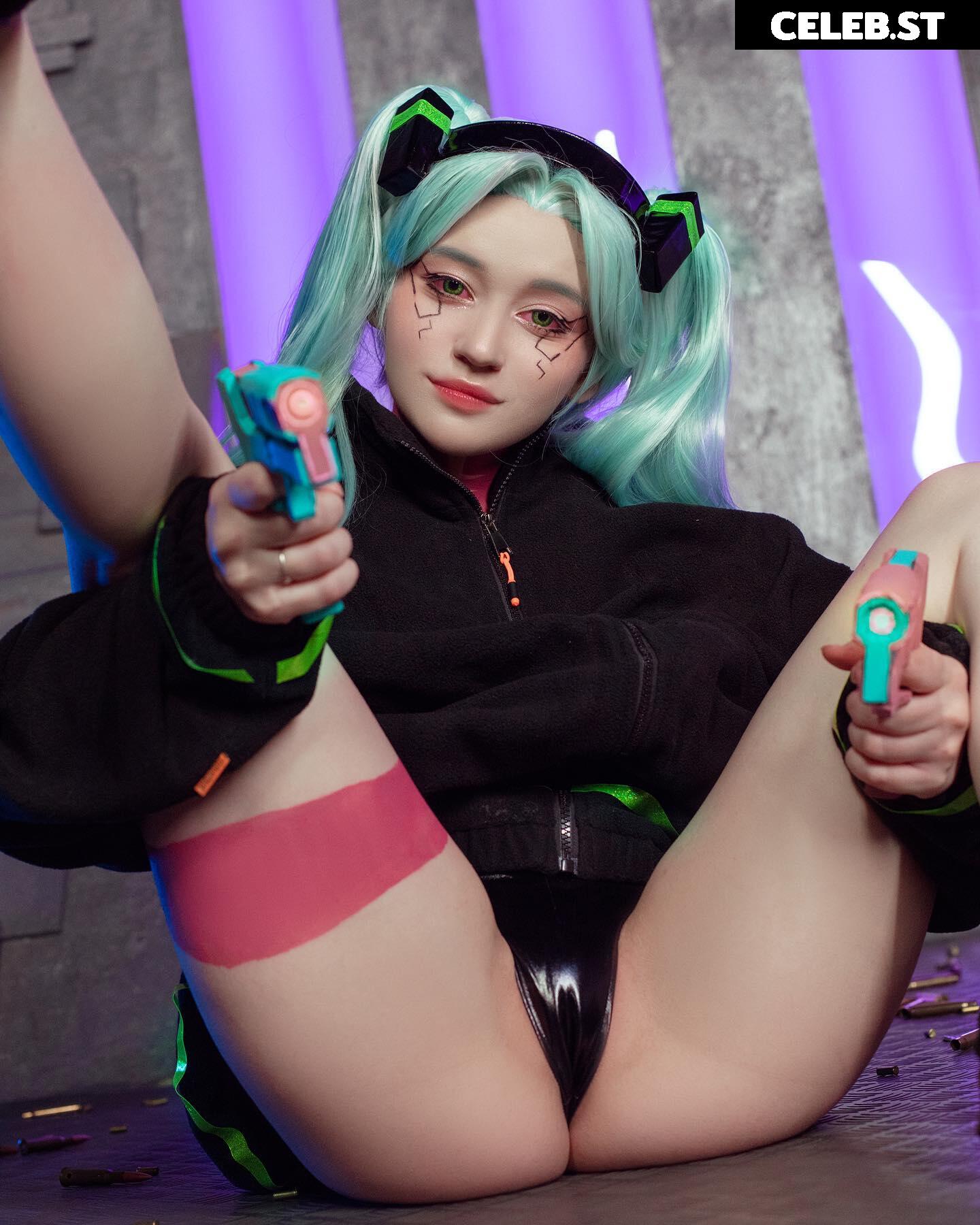 Donna loli Image 23842611