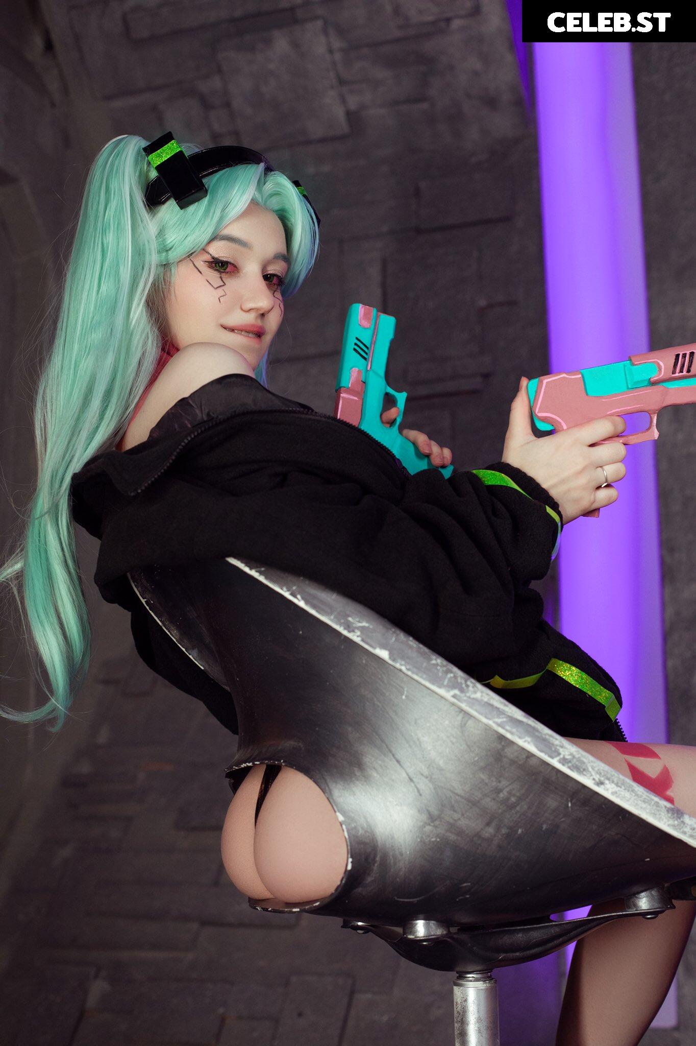 Donna loli Image 23842676