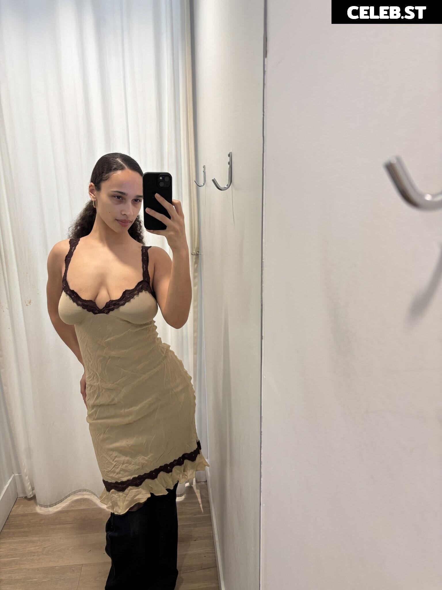Sarina | svrinx Image 23817176