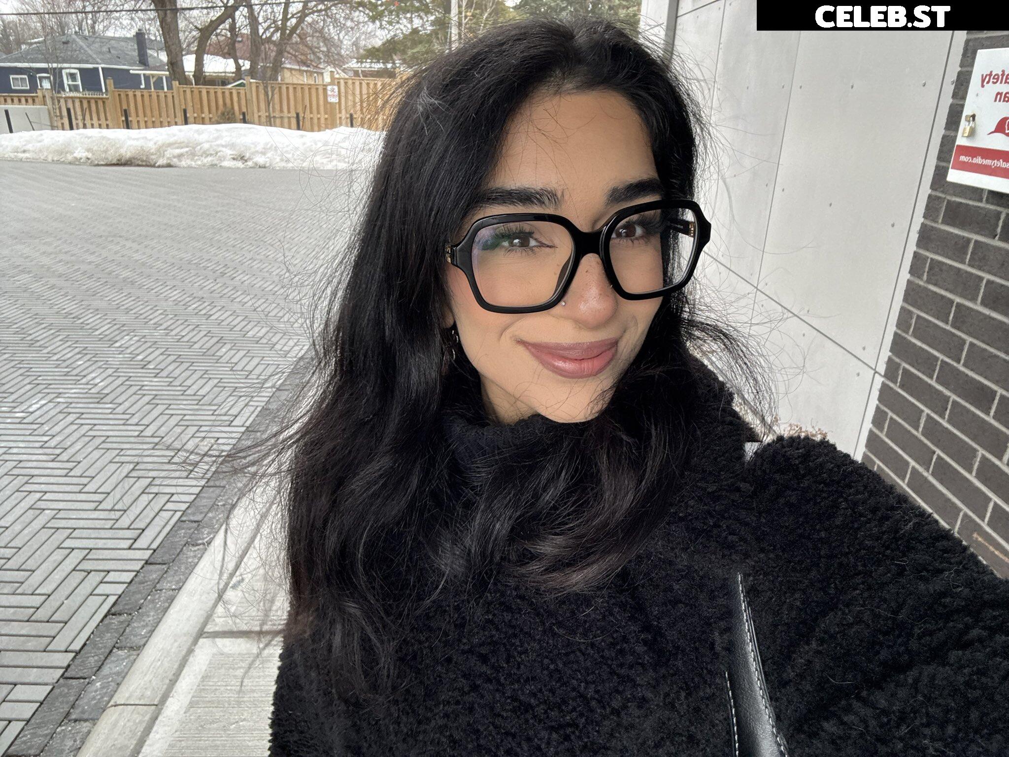 Saira Rose / sairaspooks Image 23811403