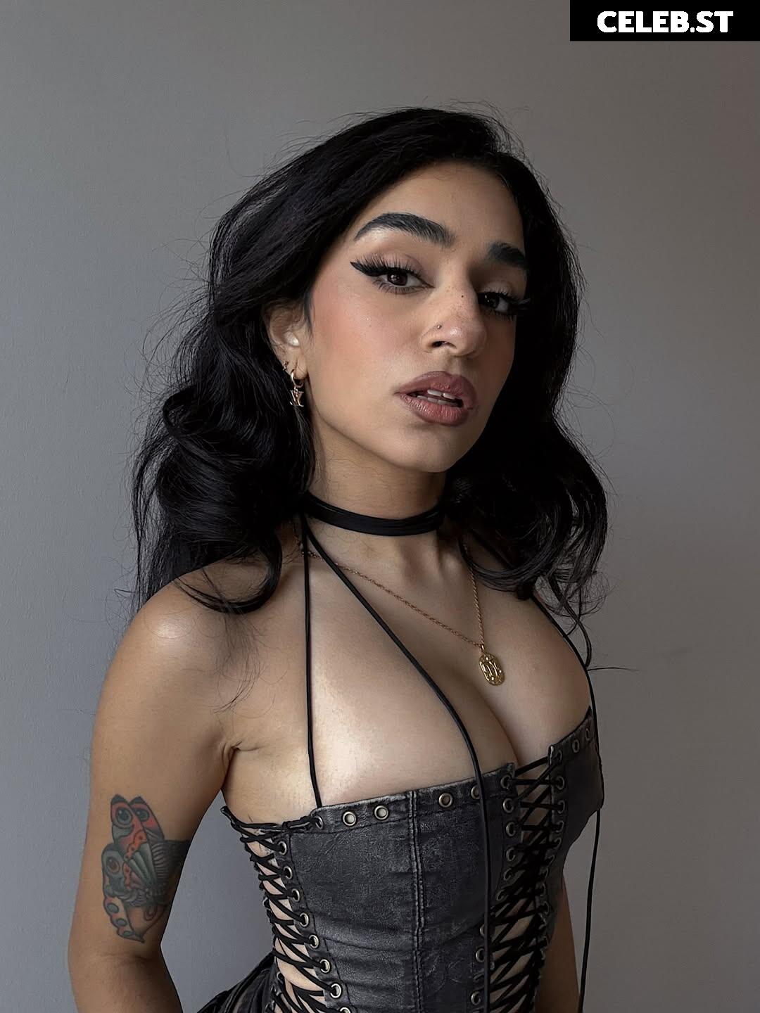 Saira Rose / sairaspooks Image 23811381