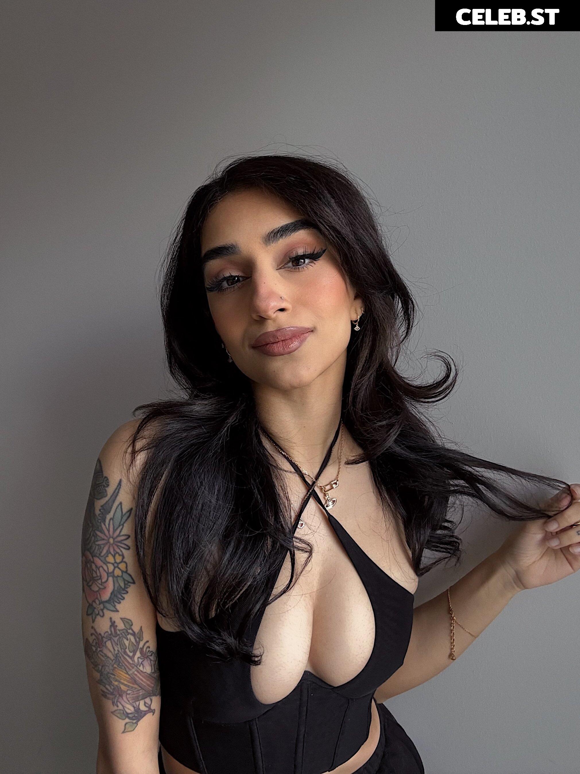 Saira Rose / sairaspooks Image 23811367