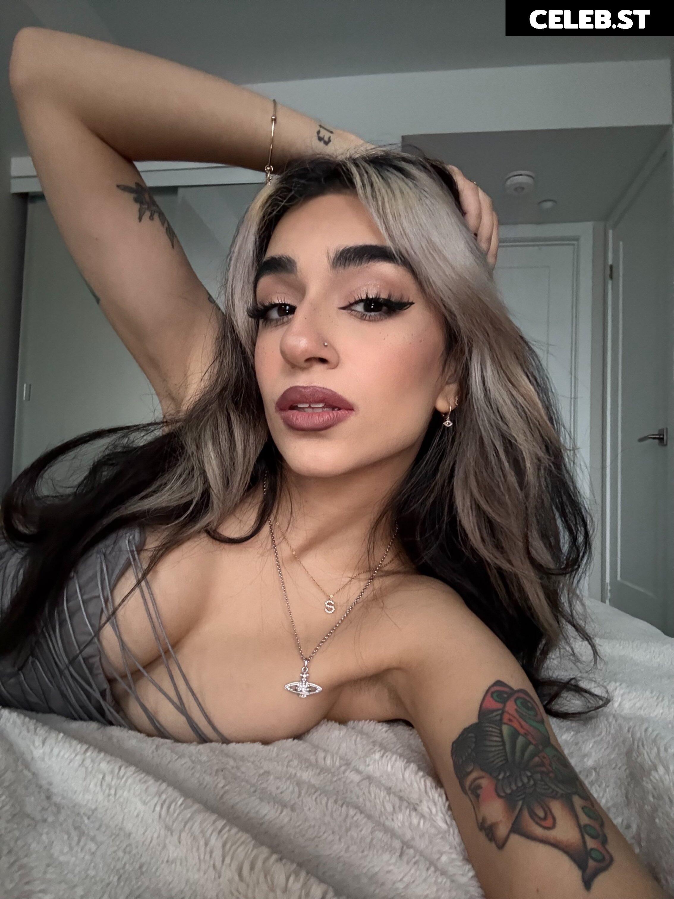 Saira Rose / sairaspooks Image 23811347