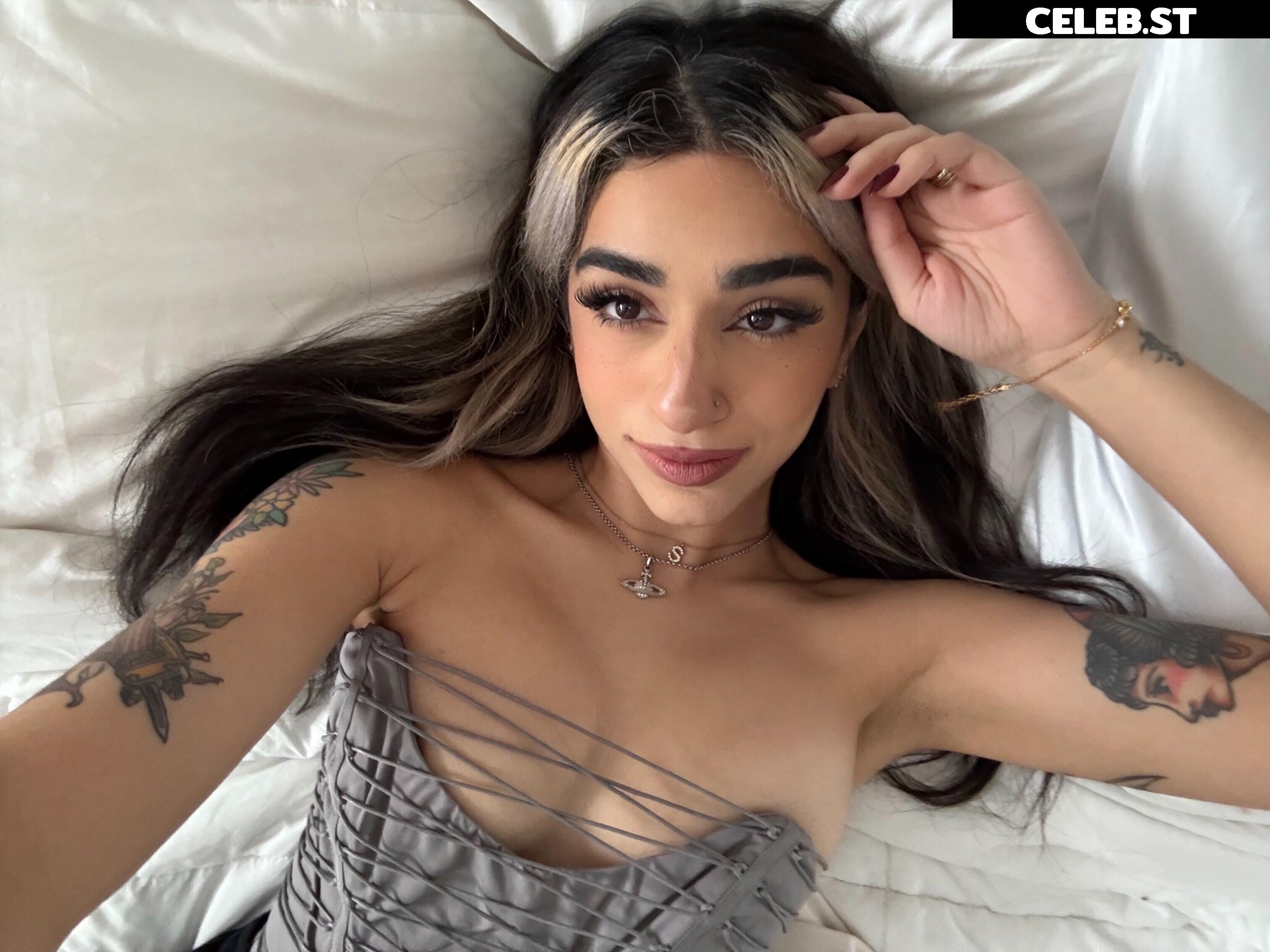 Saira Rose / sairaspooks Image 23811349