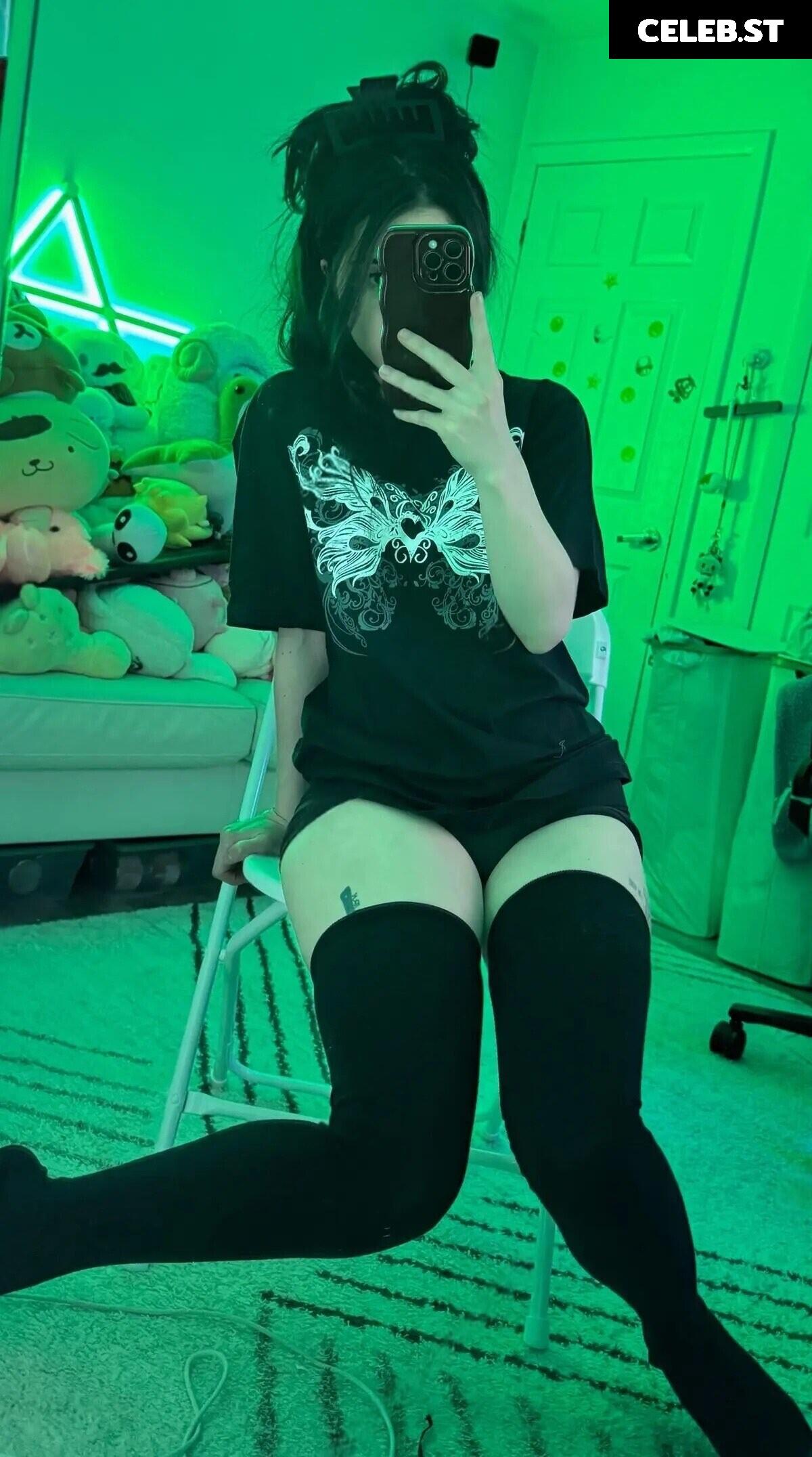 Avivasofia Oxythoughtin misopacketbae Image 23828282