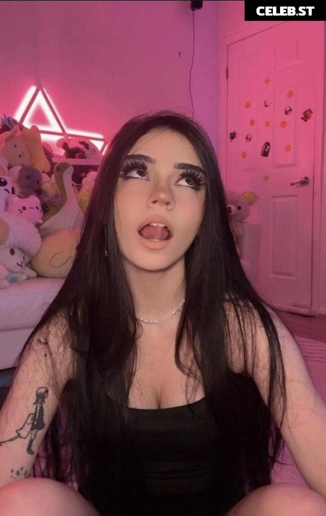 Avivasofia Oxythoughtin misopacketbae Image 23827913