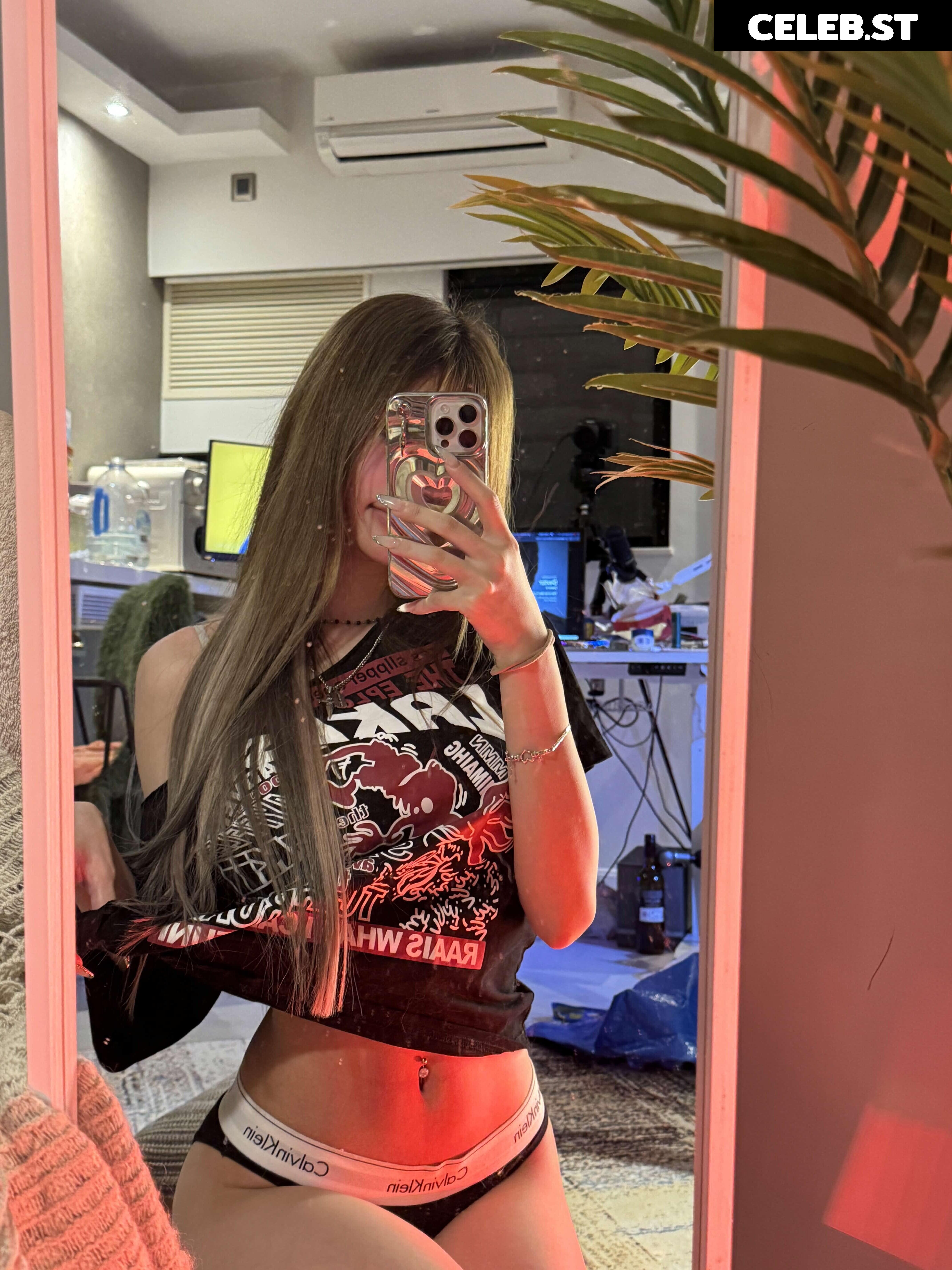 irissiri129 / irisyiyi_ / 艾怡 Image 23829177