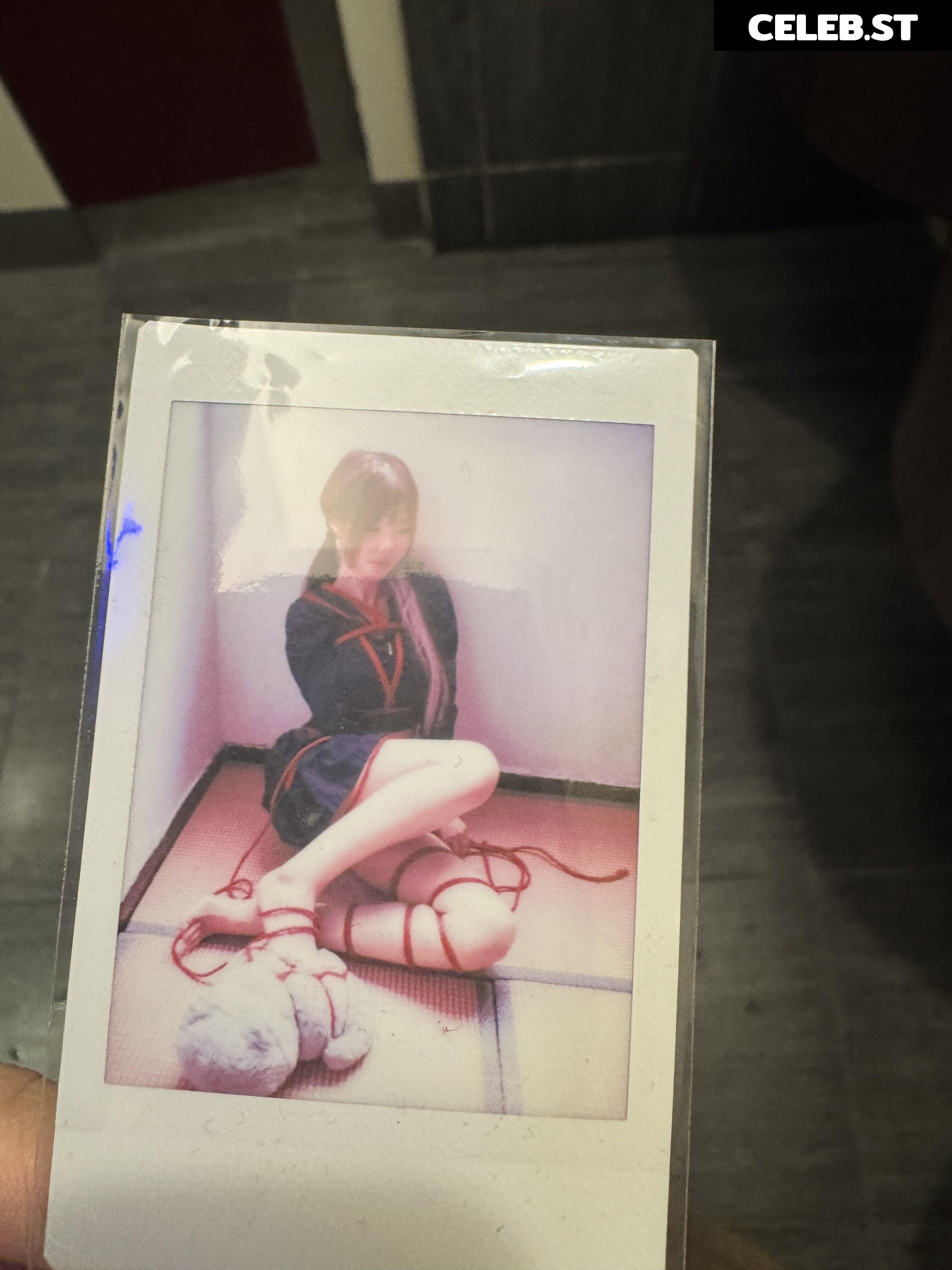 irissiri129 / irisyiyi_ / 艾怡 Image 23829009