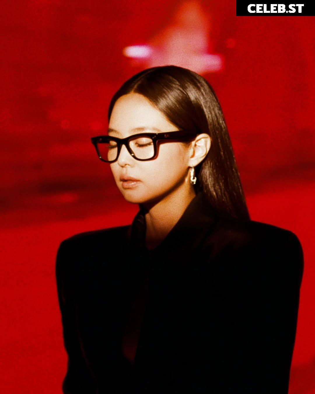 Jennie | BLΛƆKPIИK (Blackpink) Image 23838010