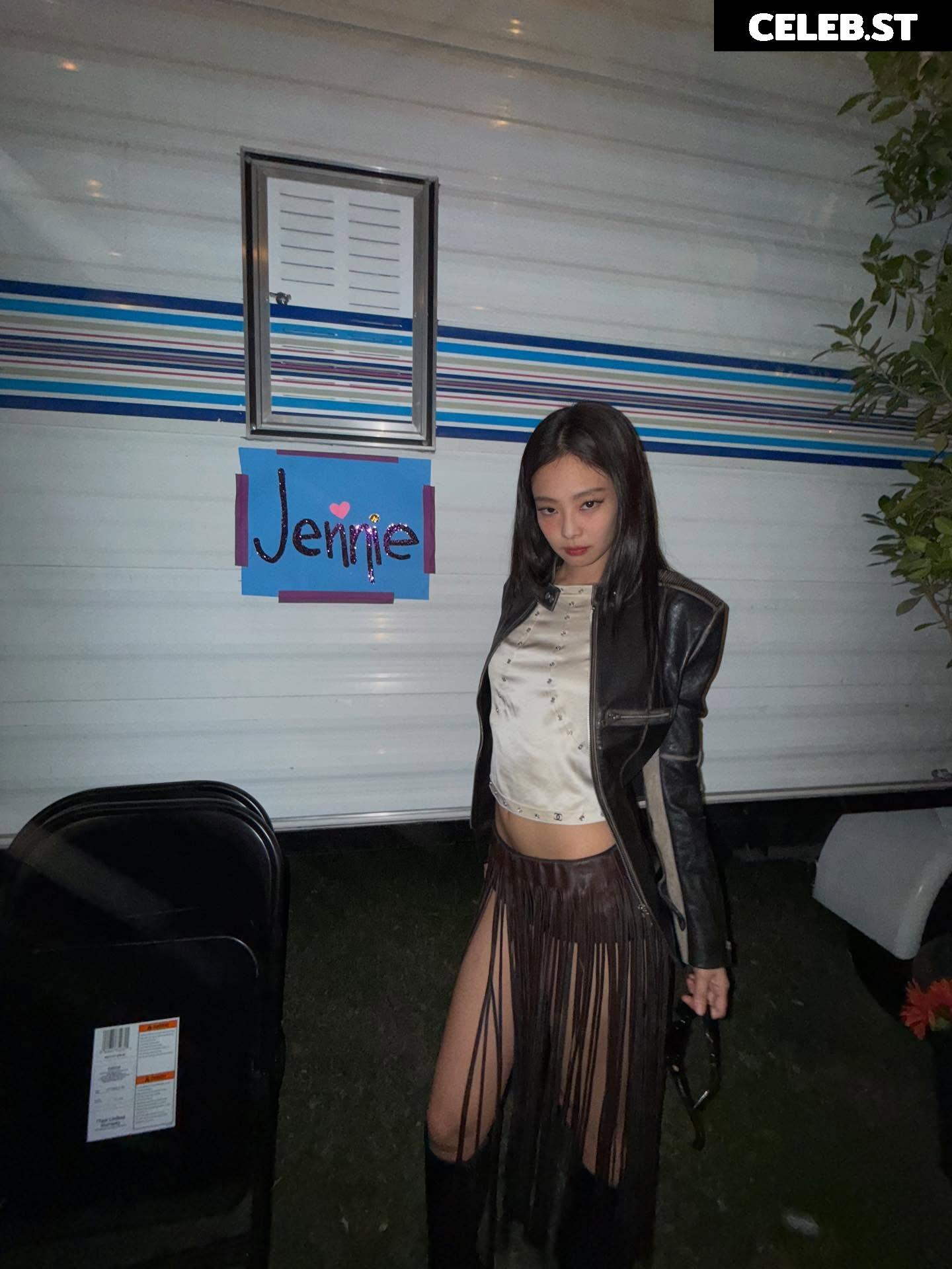 Jennie | BLΛƆKPIИK (Blackpink) Image 23835876