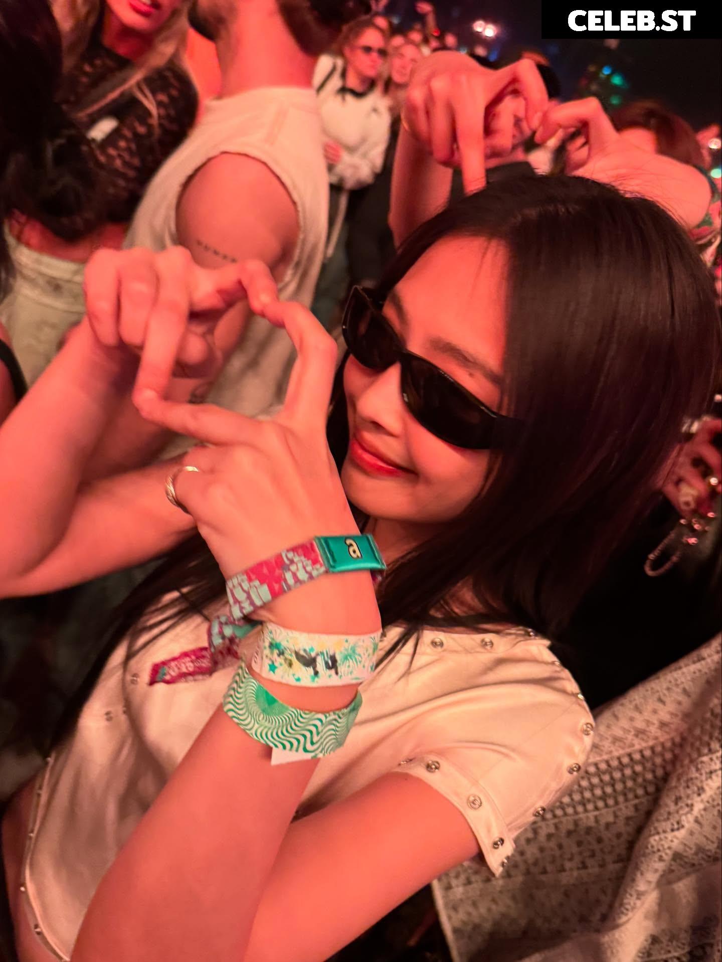 Jennie | BLΛƆKPIИK (Blackpink) Image 23835875