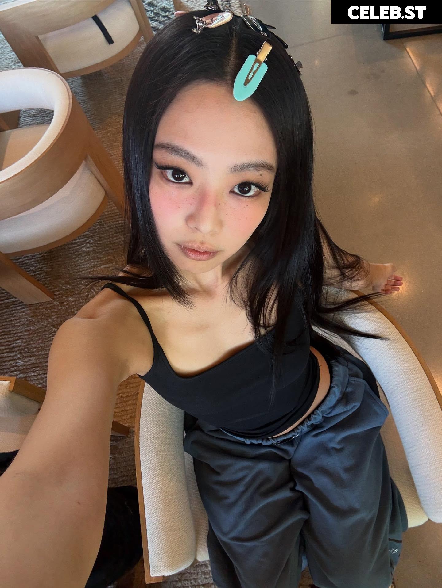 Jennie | BLΛƆKPIИK (Blackpink) Image 23835878
