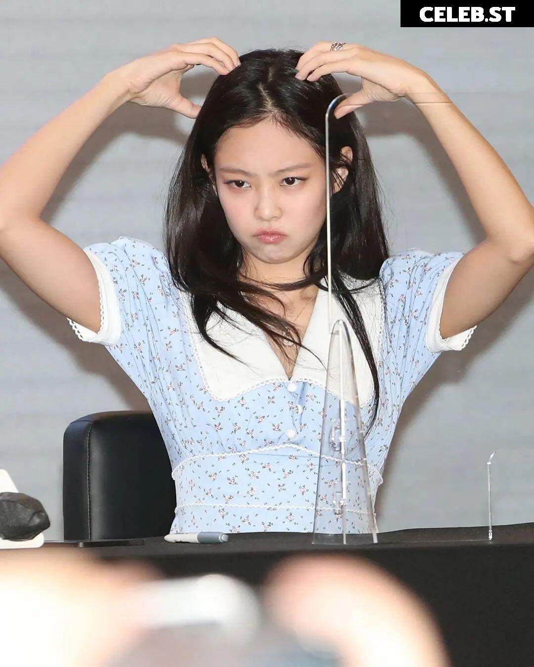 Jennie | BLΛƆKPIИK (Blackpink) Image 23835621