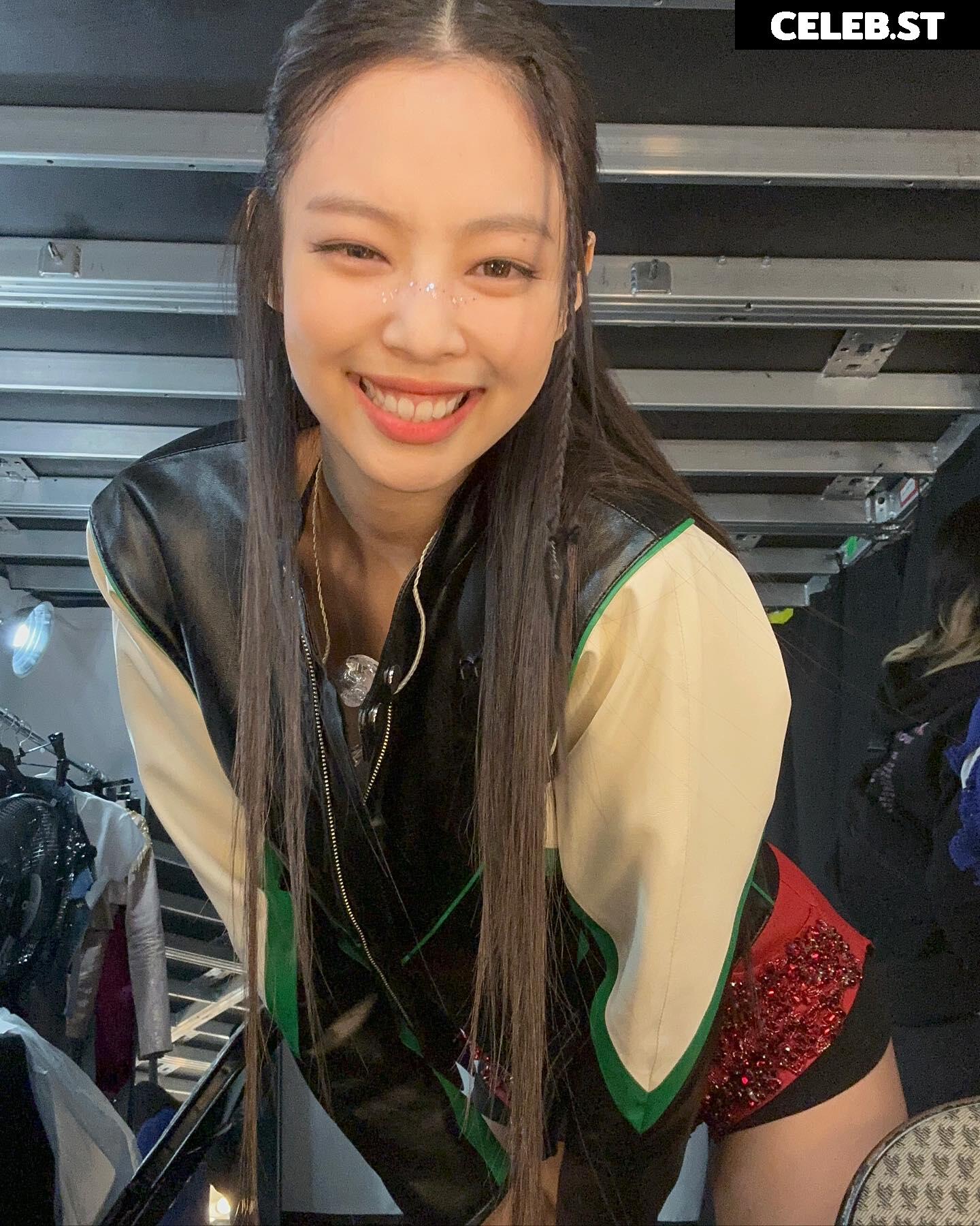 Jennie | BLΛƆKPIИK (Blackpink) Image 23835653