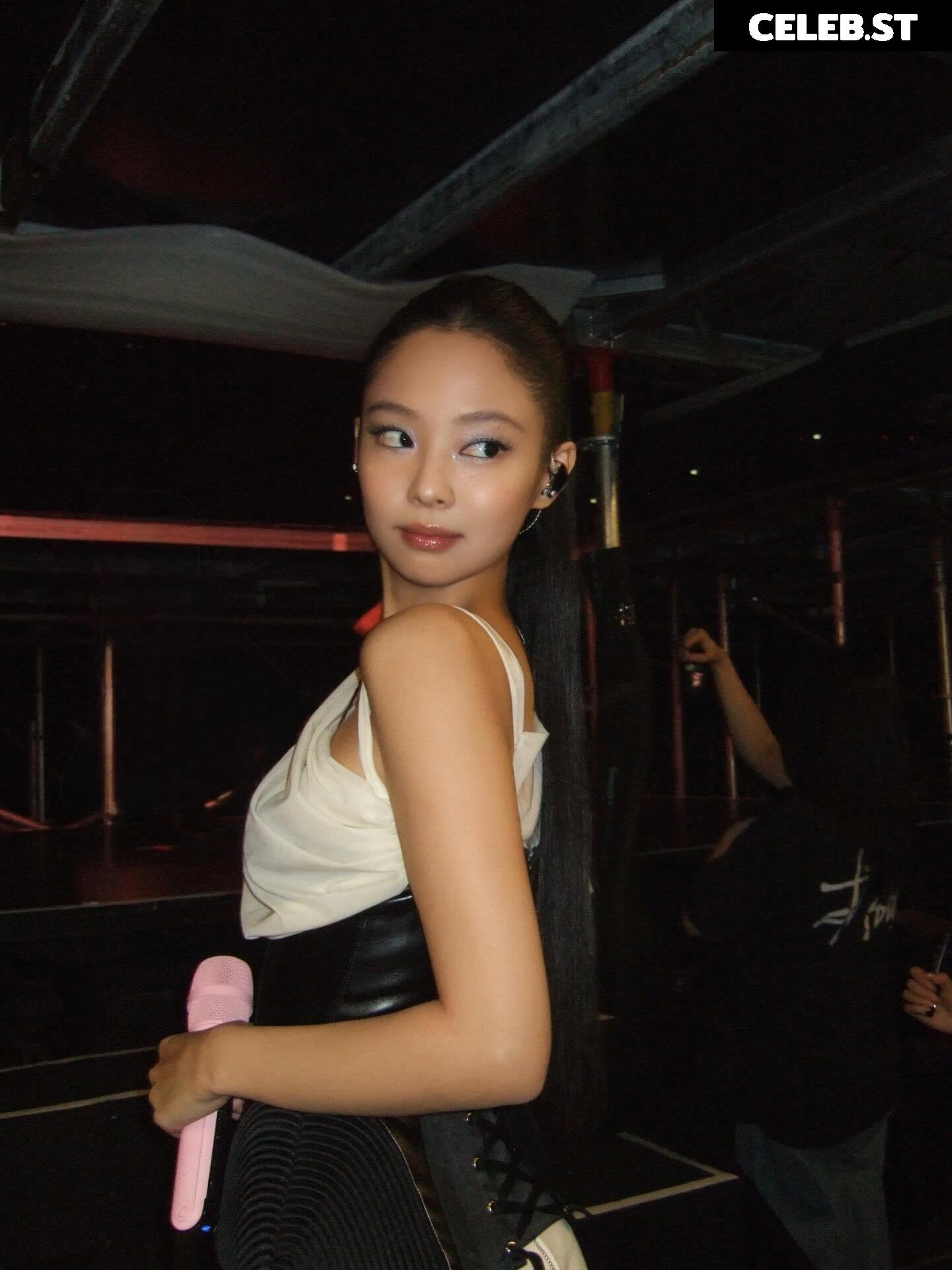 Jennie | BLΛƆKPIИK (Blackpink) Image 23837445