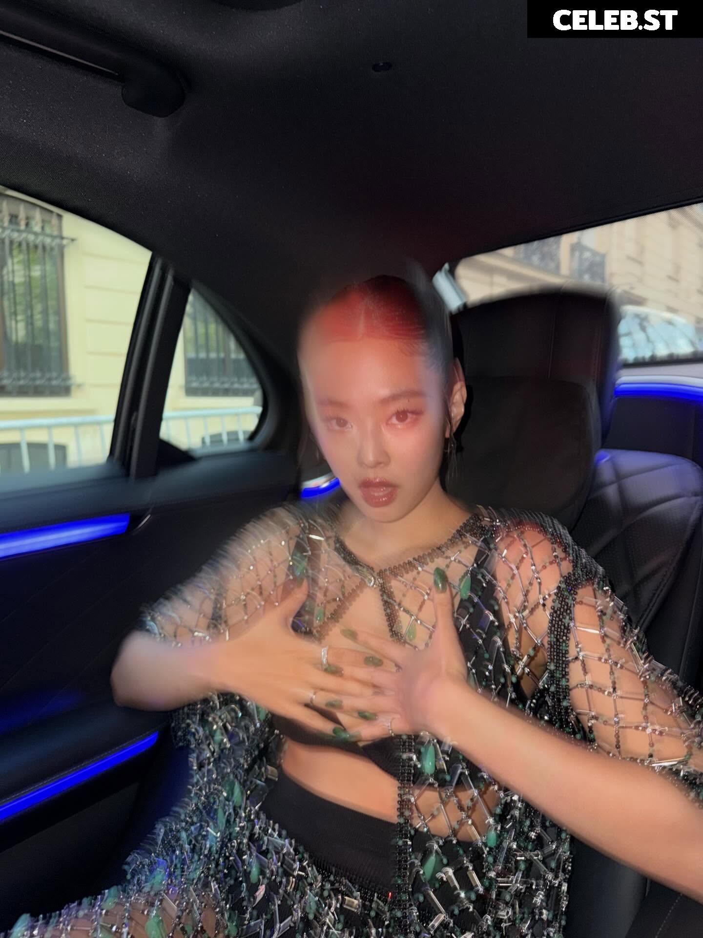 Jennie | BLΛƆKPIИK (Blackpink) Image 23837710