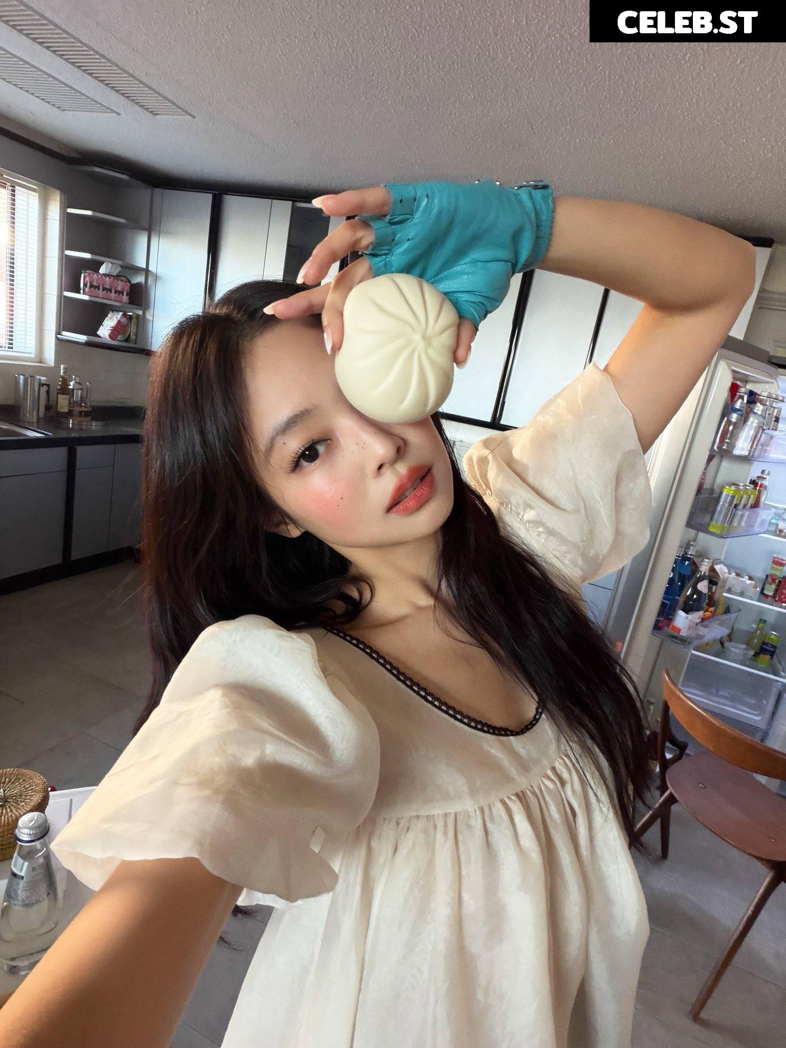 Jennie | BLΛƆKPIИK (Blackpink) Image 23837629