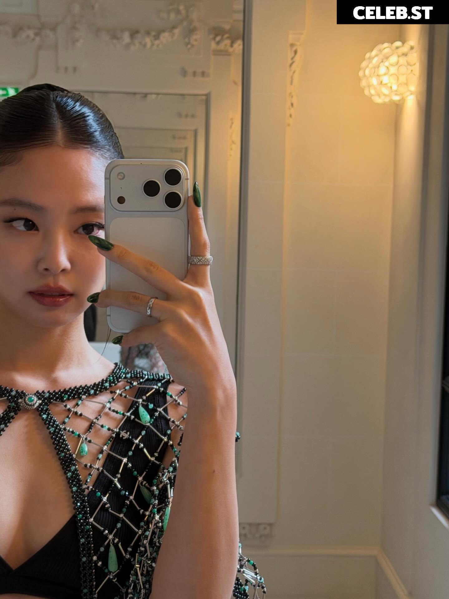 Jennie | BLΛƆKPIИK (Blackpink) Image 23837675