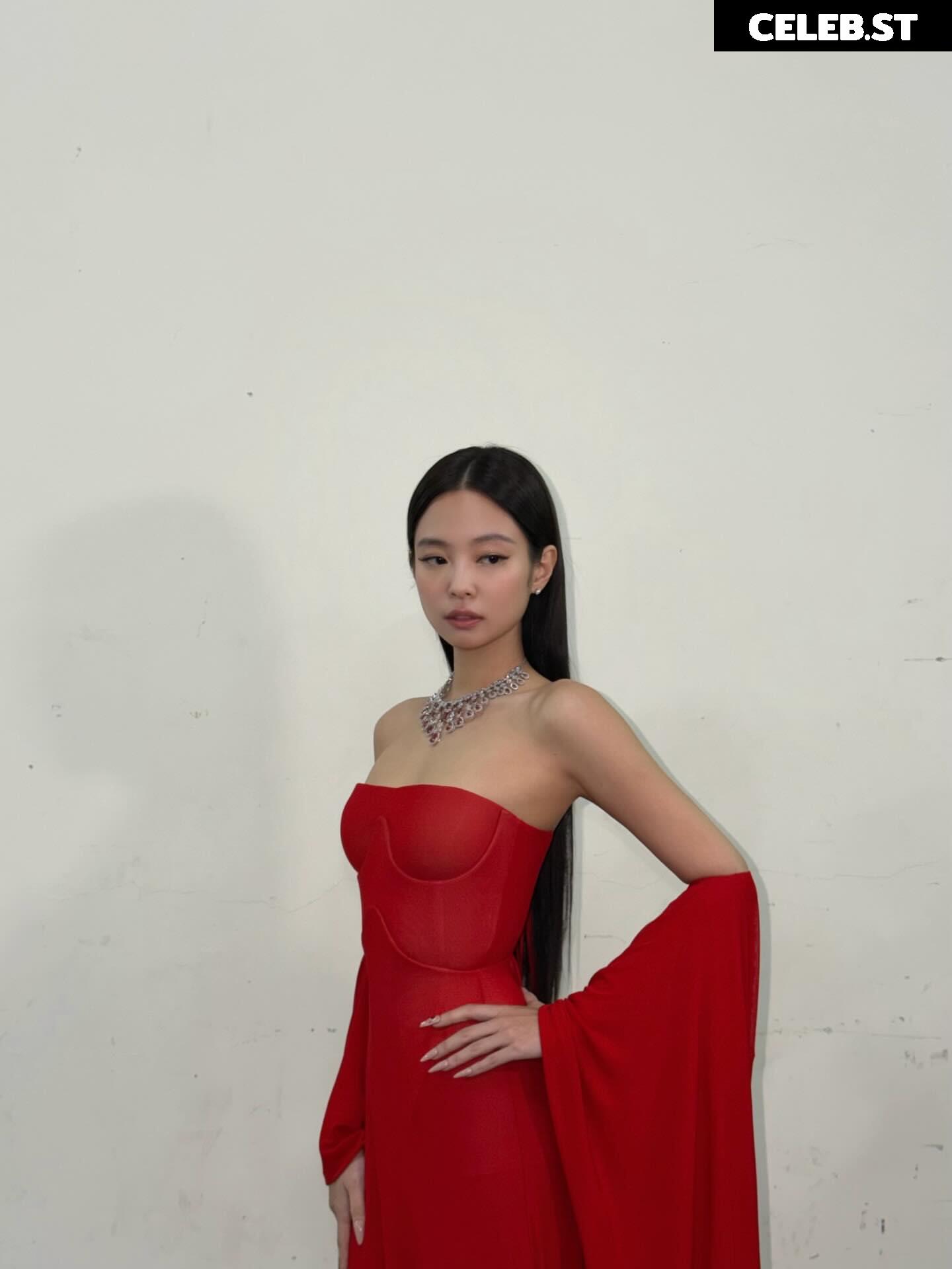 Jennie | BLΛƆKPIИK (Blackpink) Image 23837159