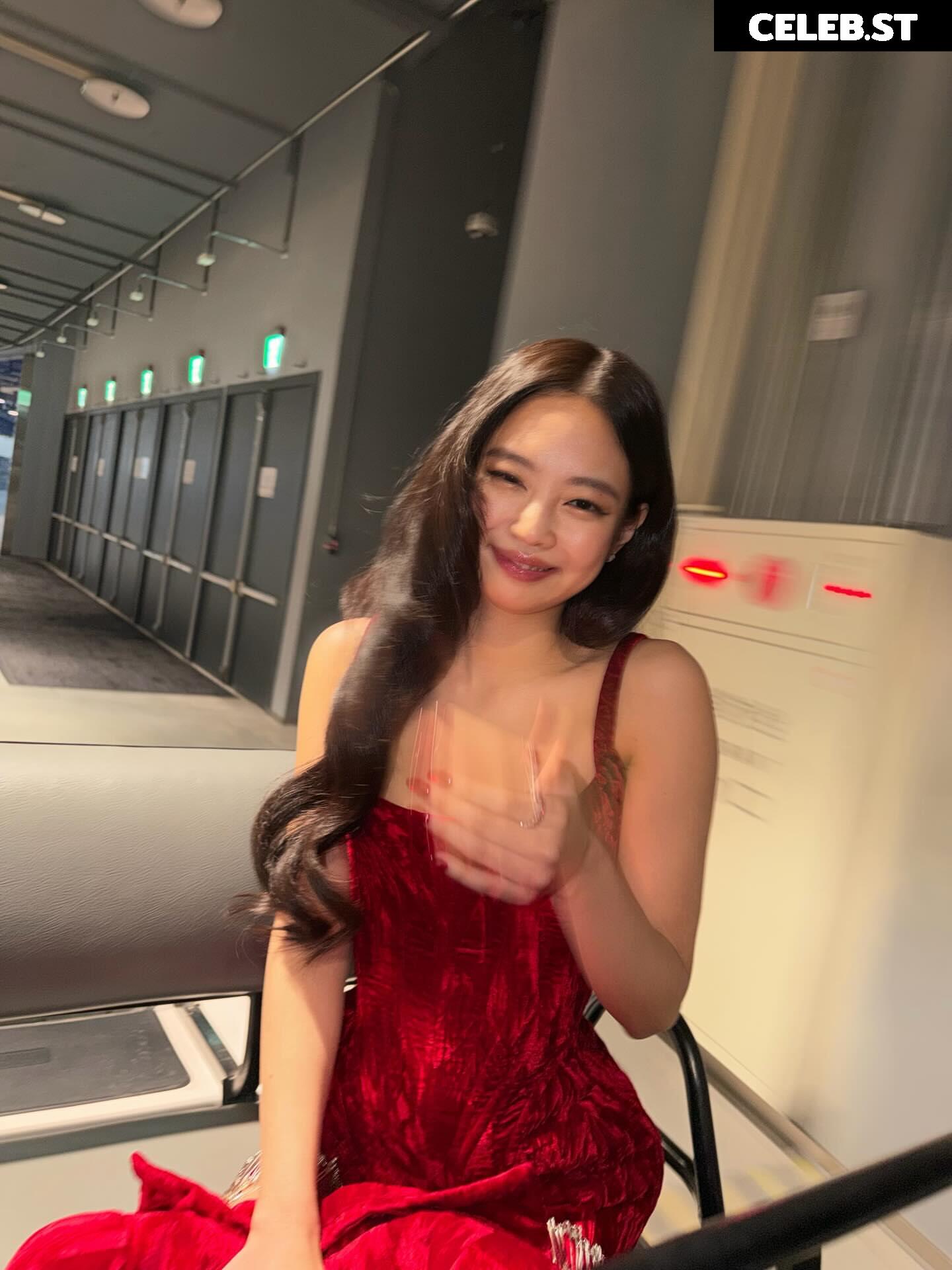Jennie | BLΛƆKPIИK (Blackpink) Image 23837141